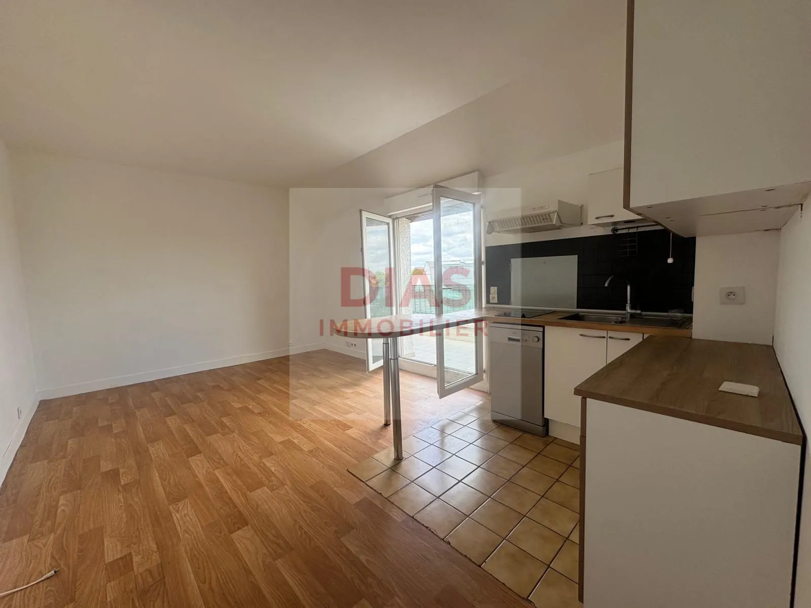 Appartement T2 avec terrasse et balcon à Pontault-Combault, Quartier du Bouquet