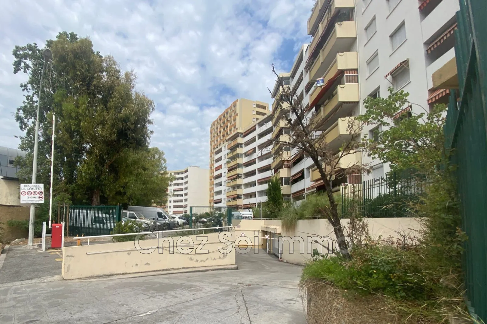 Garage sécurisé à vendre à Nice - Emplacement idéal proche tramway