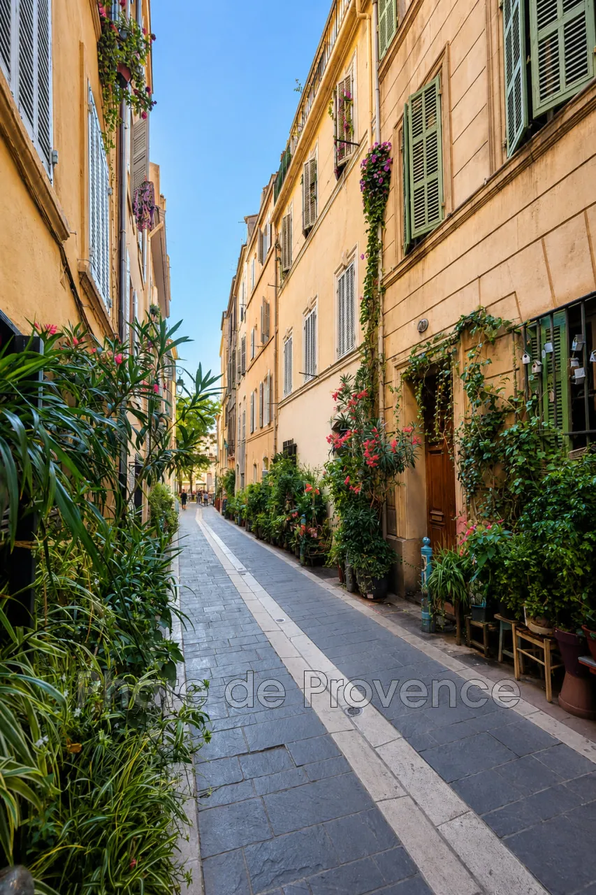 Appartement T2 avec vue dégagée dans le quartier du Panier à Marseille