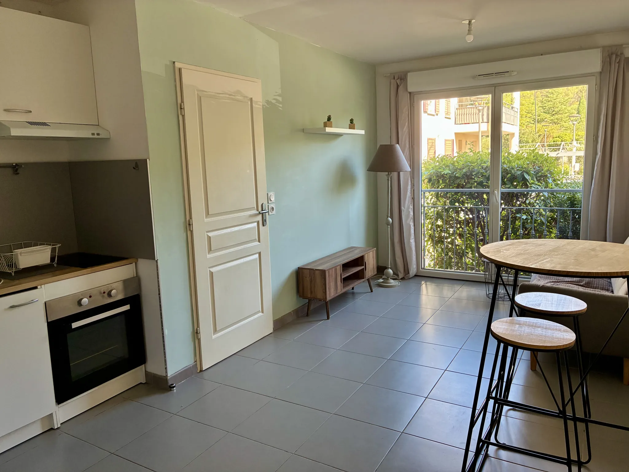 Appartement 2 pièces meublé à Bouc Bel Air avec parking sécurisé