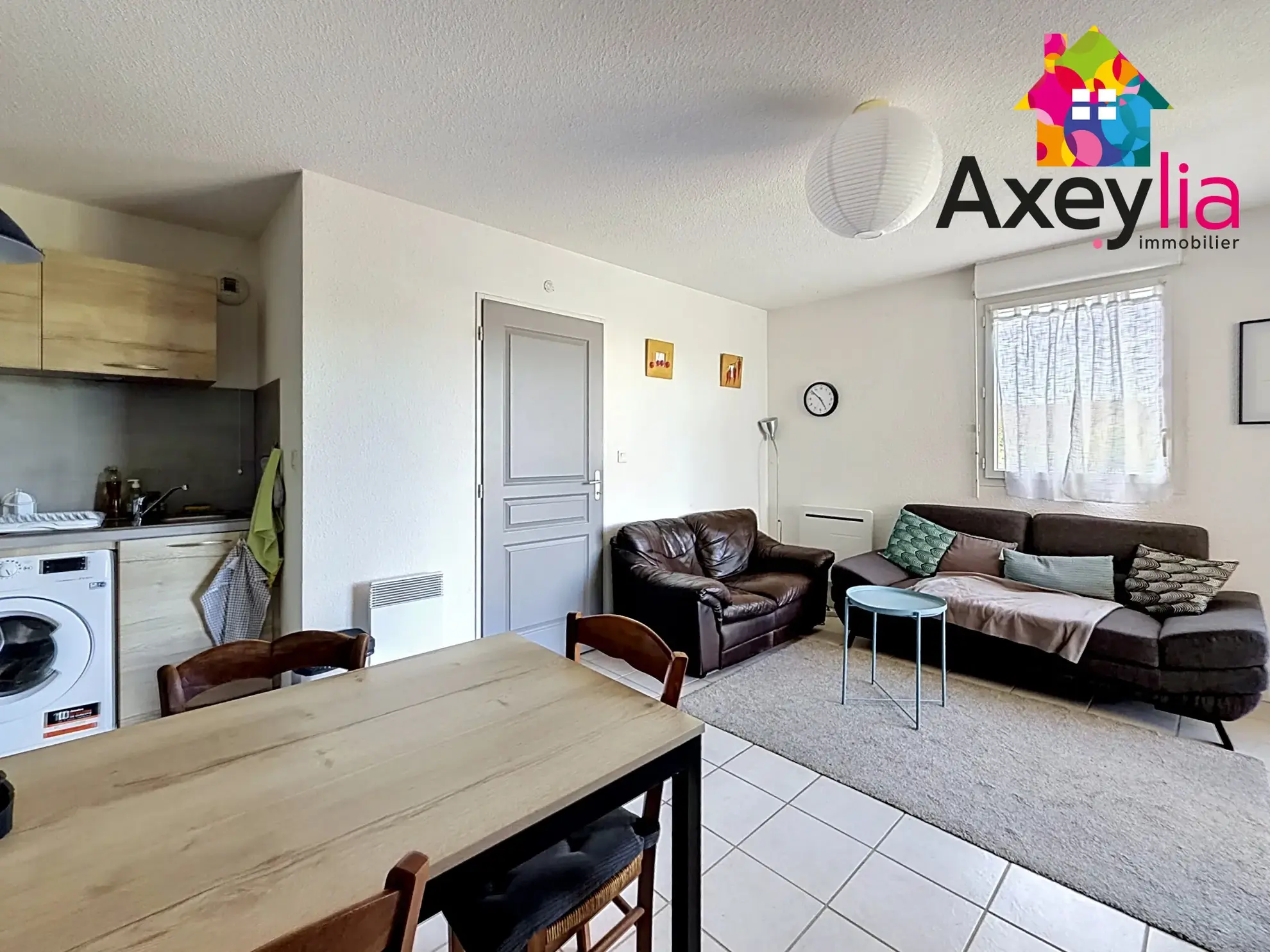 Appartement T2 à Villerest avec terrasse et 2 places de stationnement
