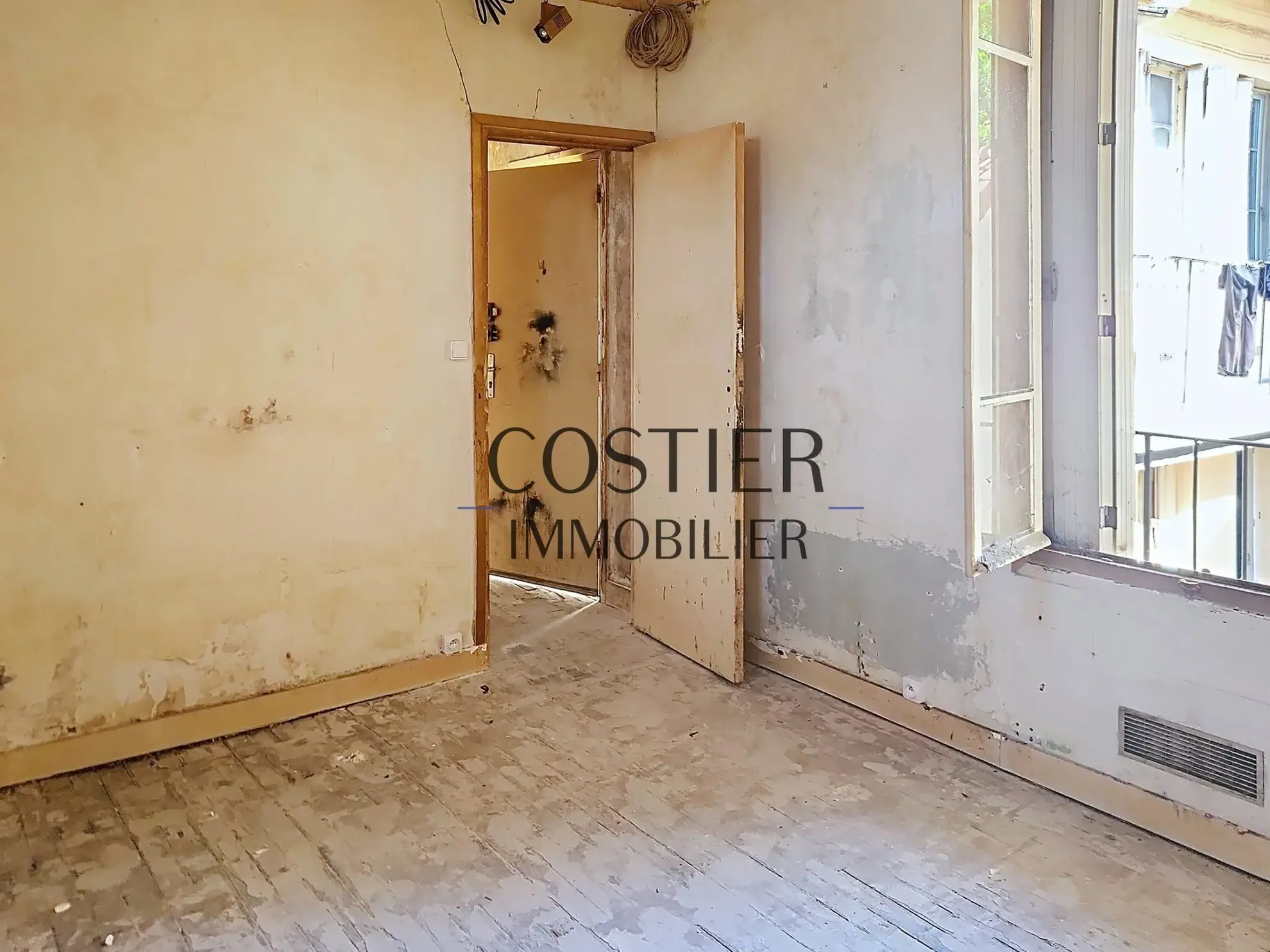 Studio à rénover de 20,4 m² à Malakoff avec cave - Idéal investissement