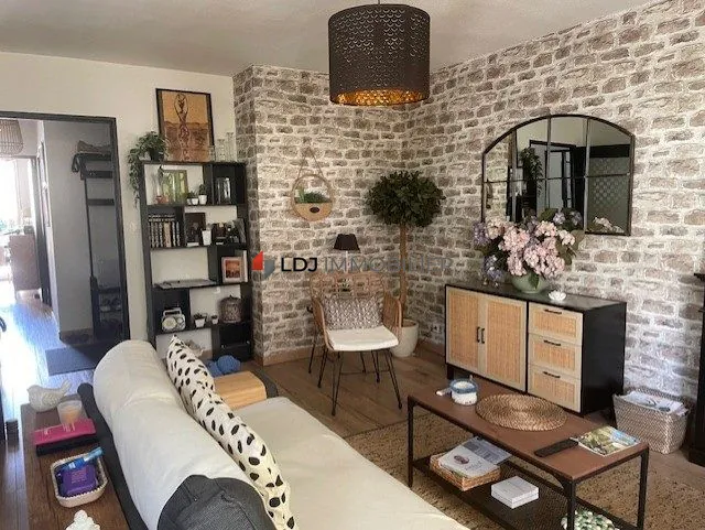 Appartement T3 rénové avec terrasse et garage à Amélie-les-Bains-Palalda