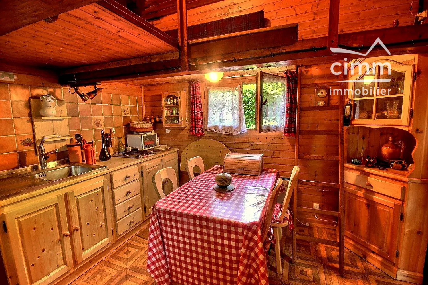 Charmant chalet atypique à Vendre à Rivières Enverse (74440) - Havre de paix en pleine nature