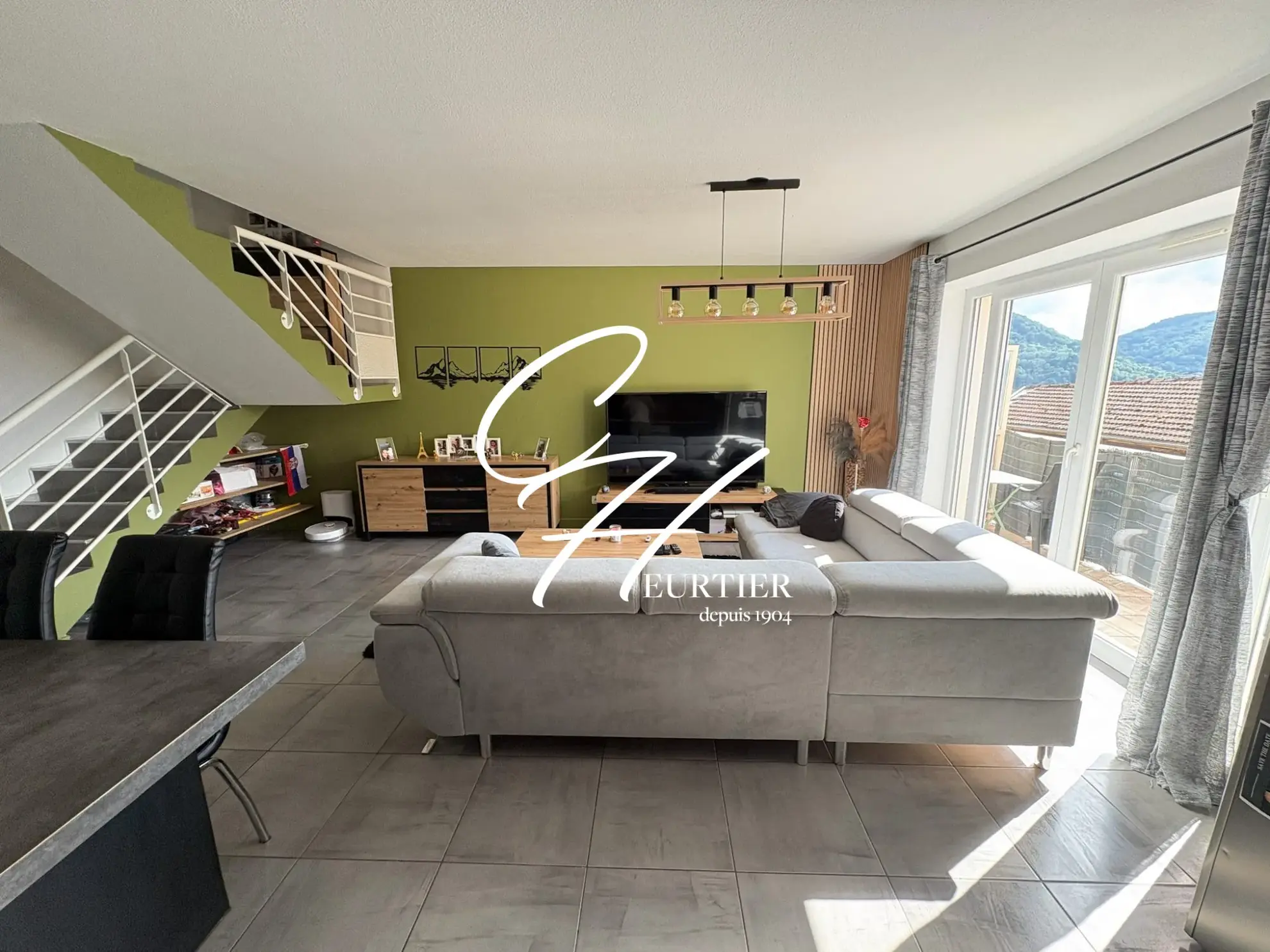 Appartement duplex de 66 m² avec balcon et parking à Voiron