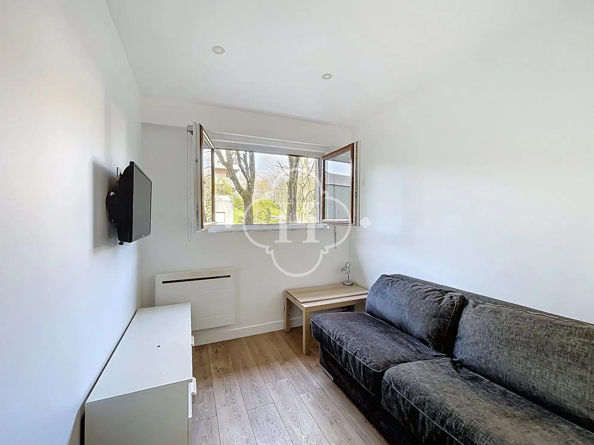 Studio rénové de 11,20 m² à Marly-le-Roi, parfait pour investissement ou pied-à-terre