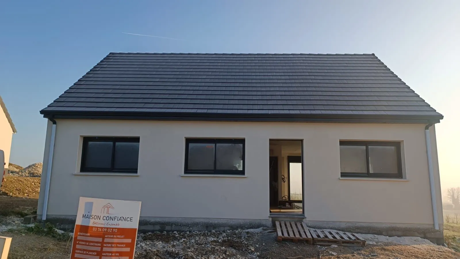 Maison neuve de plain-pied à Moreuil - 2 chambres, 74 m², normes RE2020