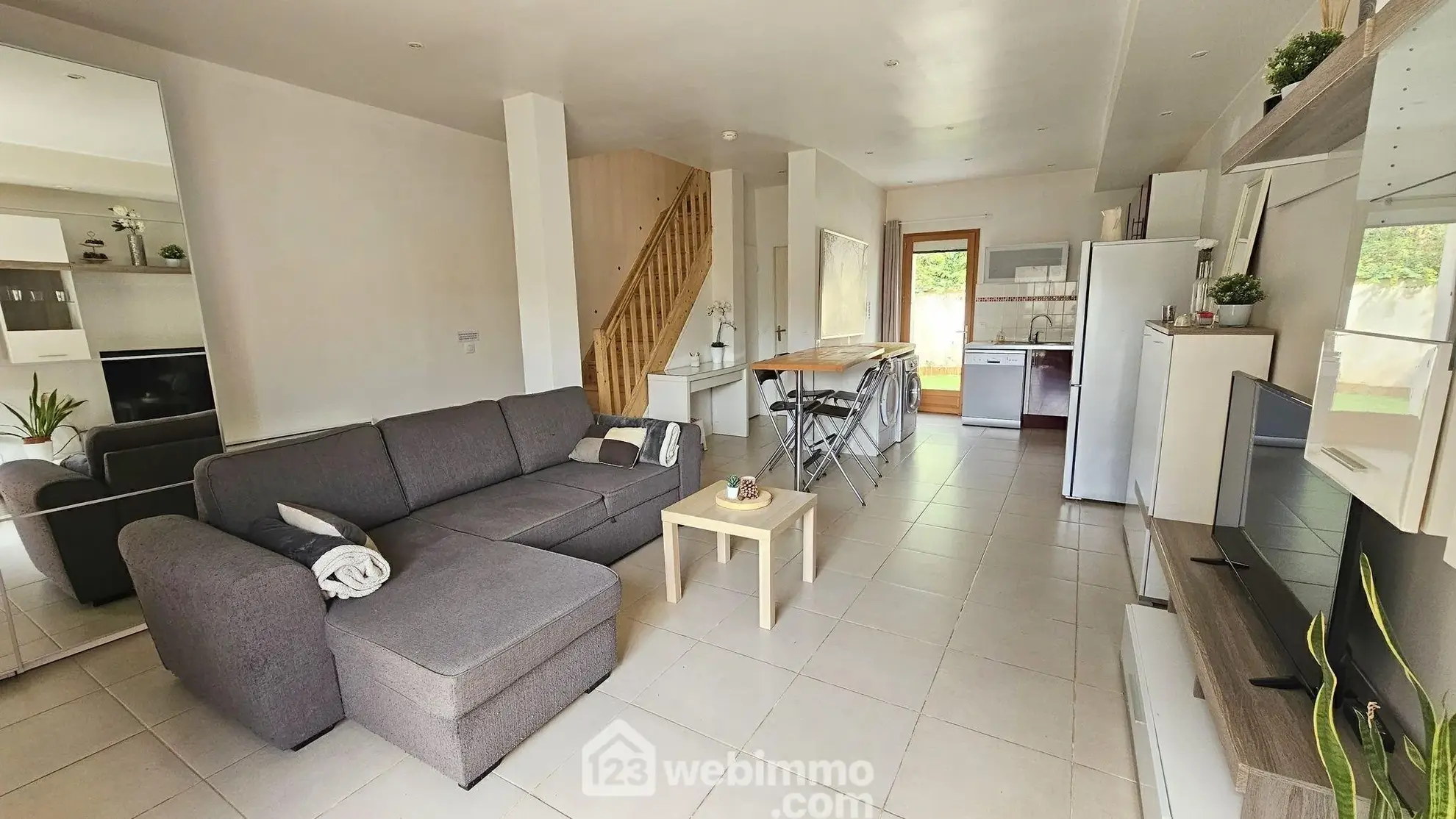 Maison de 65 m² à Barbizon avec terrasse, jardin et parking privé