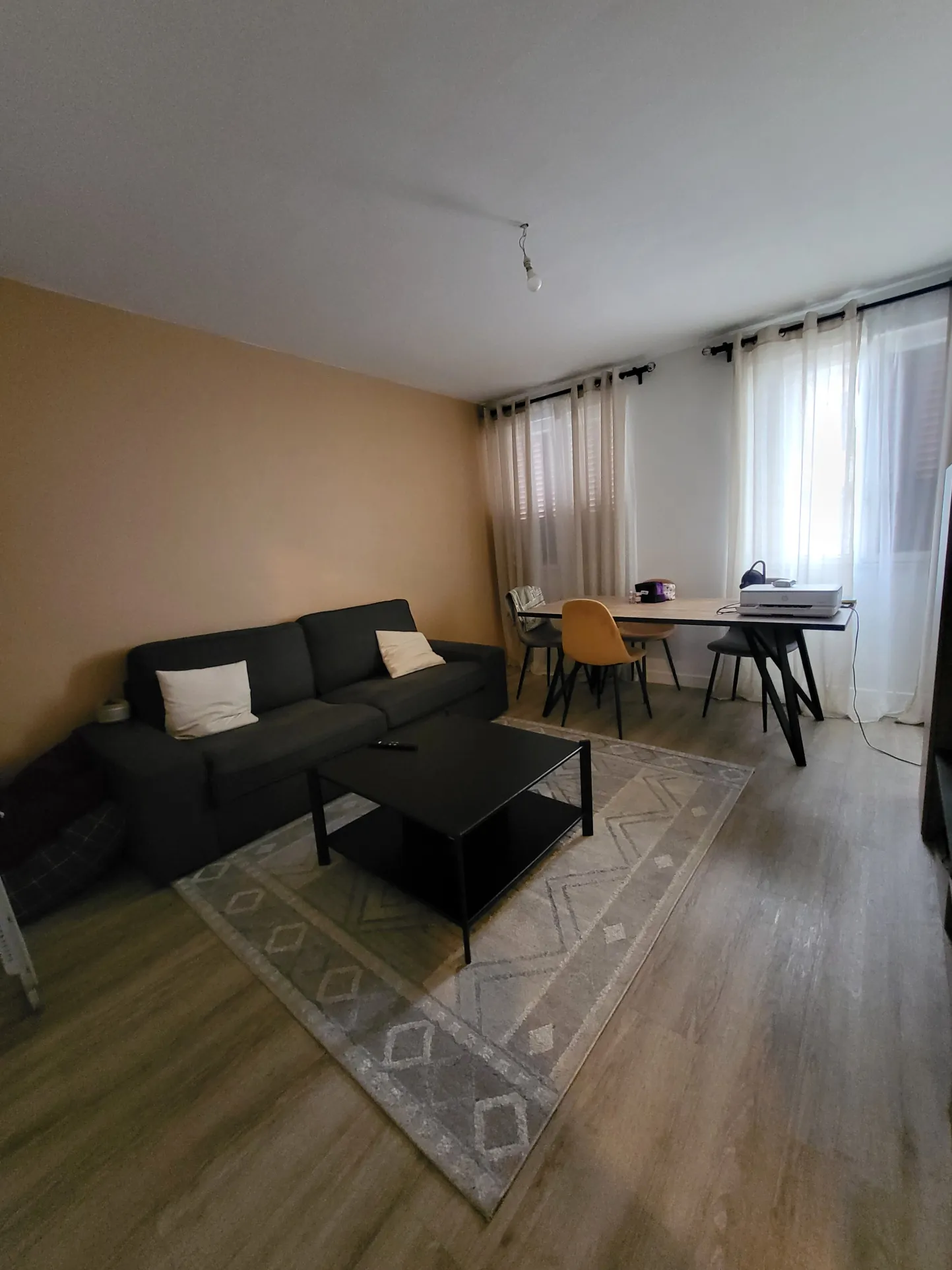Appartement T4 à Clermont-Ferrand avec garage, cave et loué