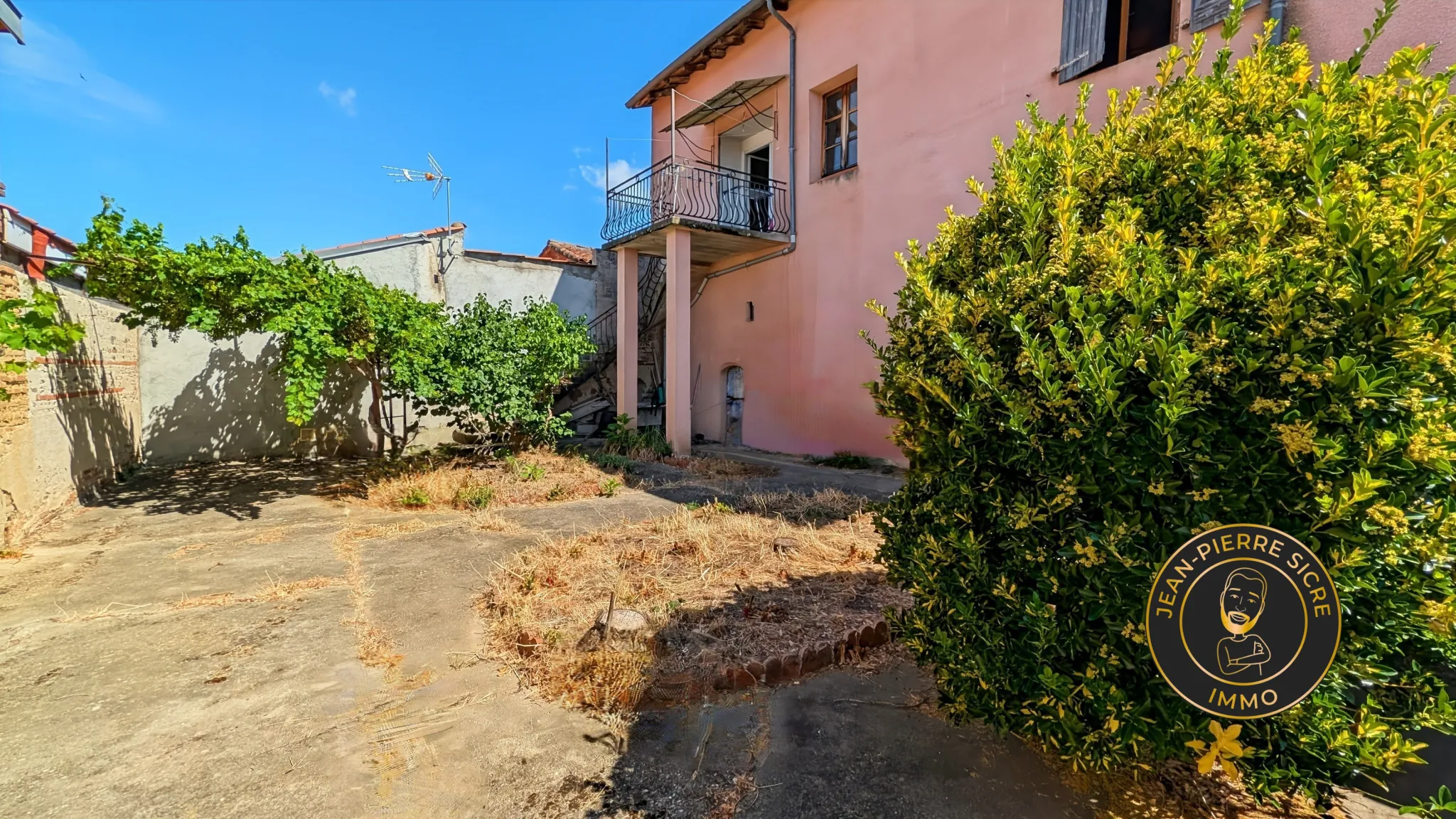 Maison de village de 109 m² avec cour privée à Cintegabelle