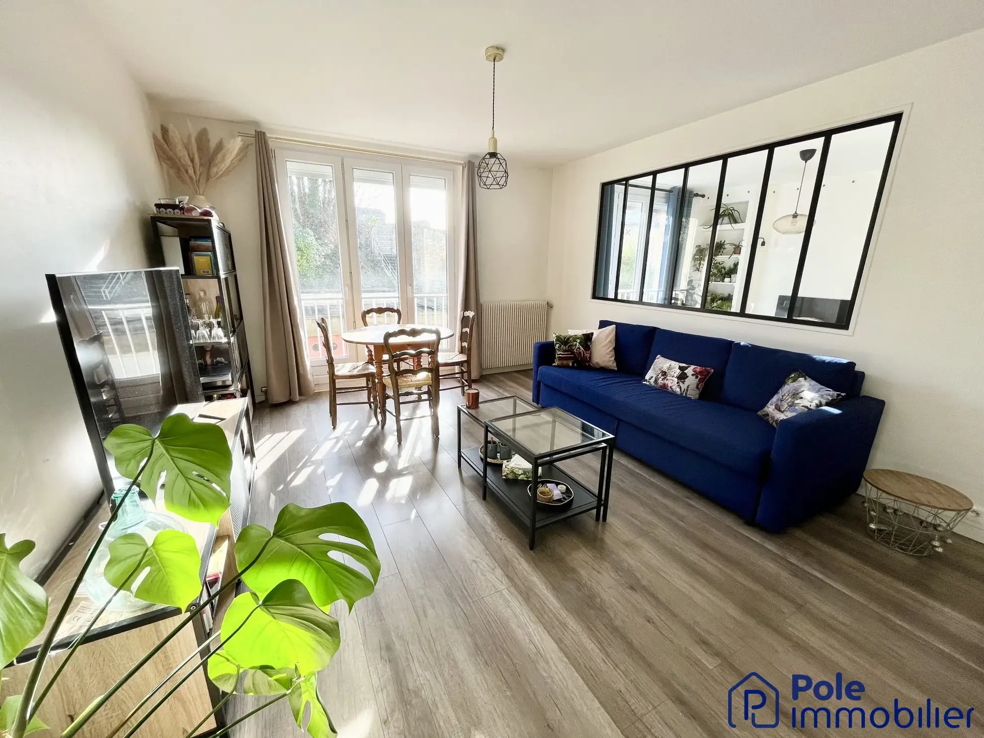 Salon séjour F3 CAEN RIVE DROITE Appartement T3 avec Garage et Cave à Caen – 56,10 m², idéalement situé
