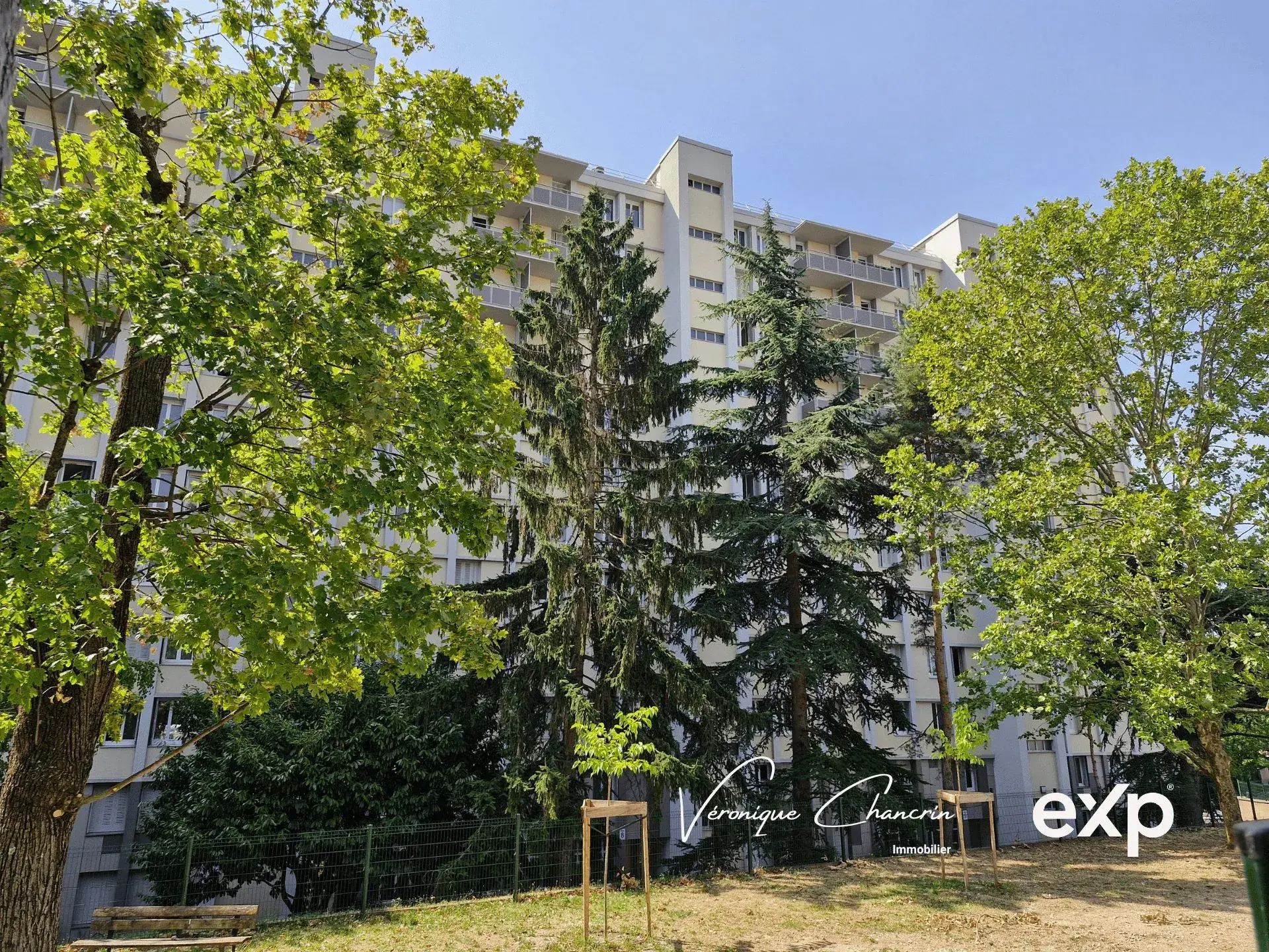 Appartement traversant lumineux avec vue panoramique à La Mulatière près de Lyon