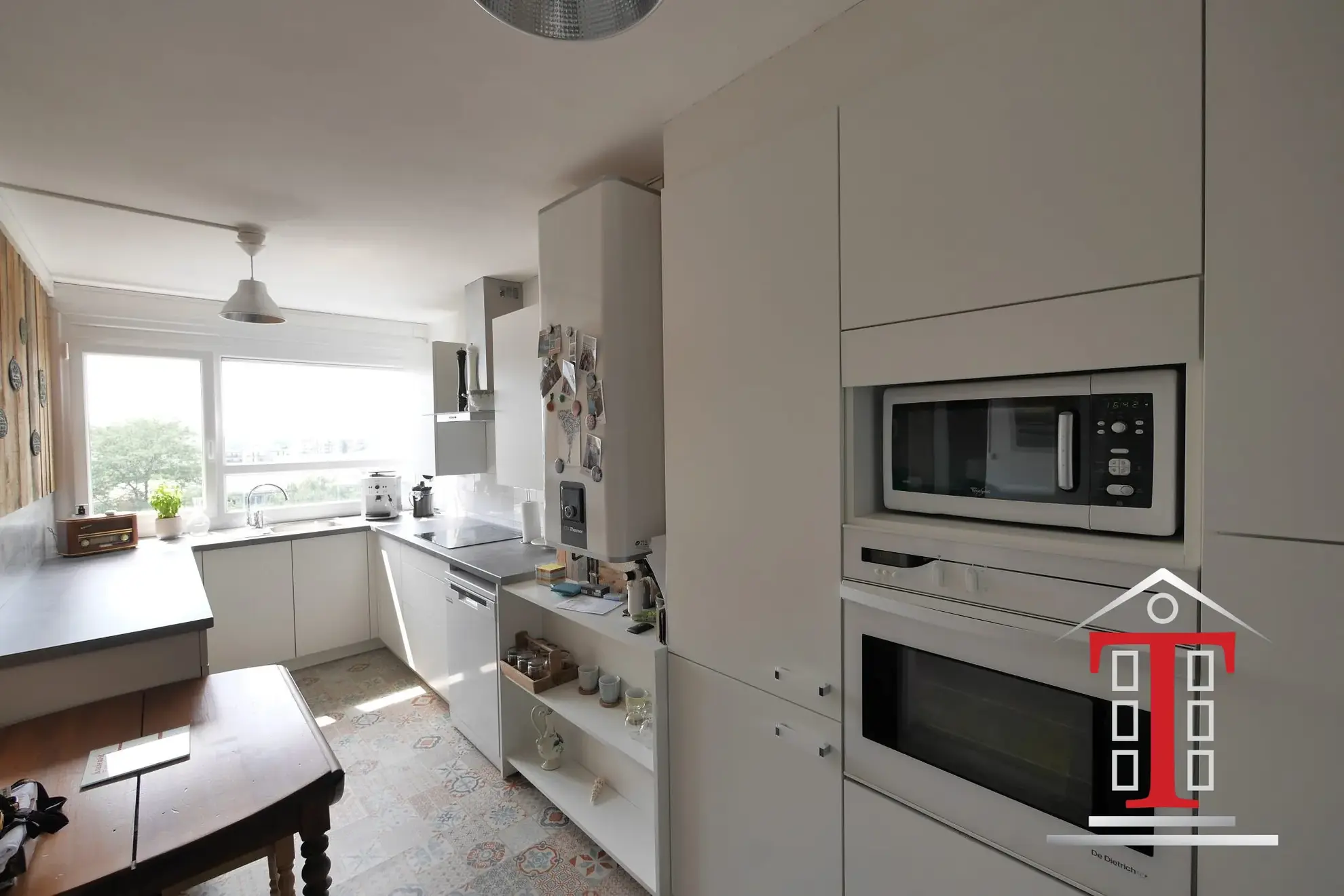 Appartement à vendre à Angers proche Piscine Monplaisir, rénové et lumineux 