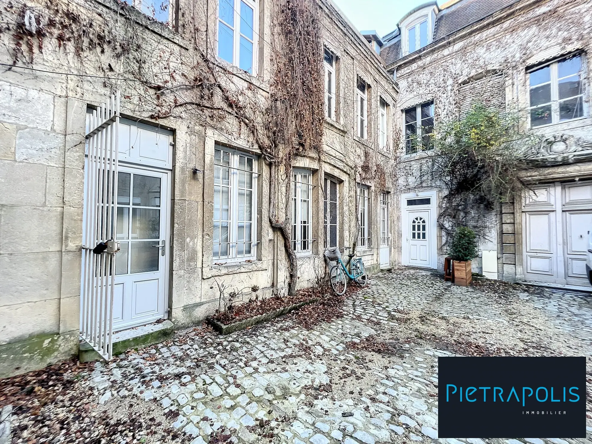 Appartement T2/T3 lumineux à vendre à Dijon rue de la Préfecture 