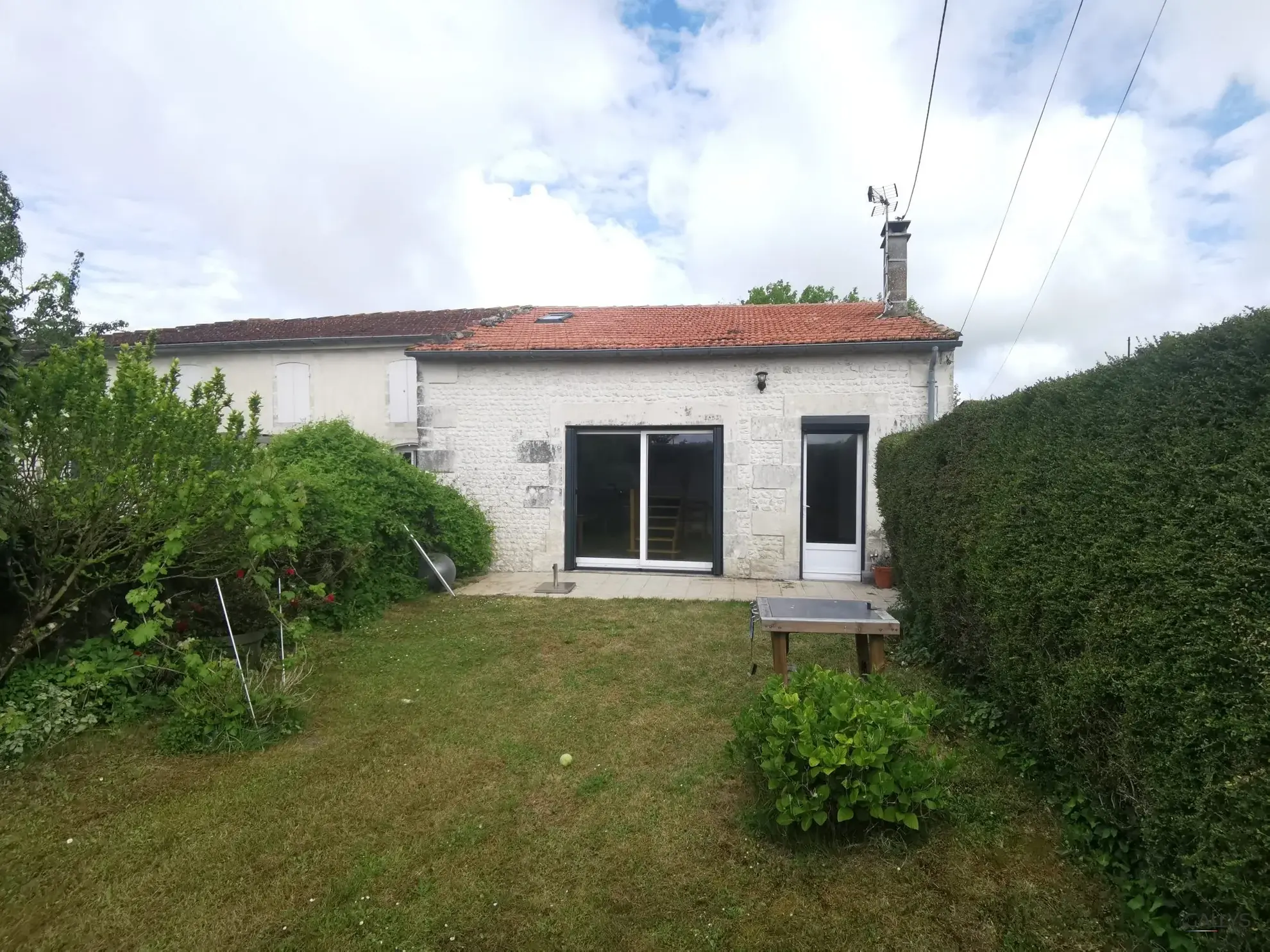 Maison en pierre authentique de 87 m² près de l’estuaire de Gironde