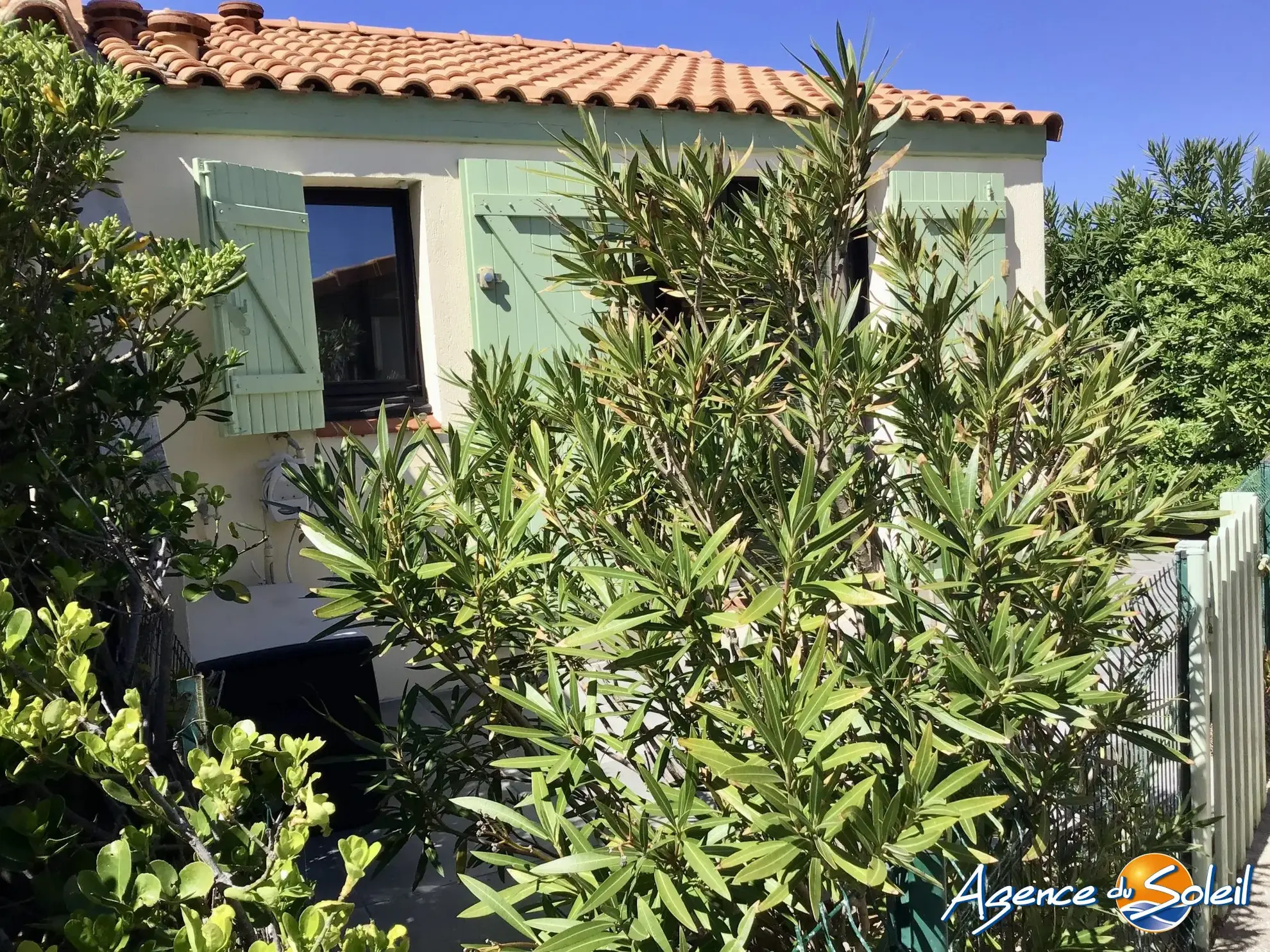 Charmante maison T2 avec cabine, terrasse et vue étang à Le Barcarès 