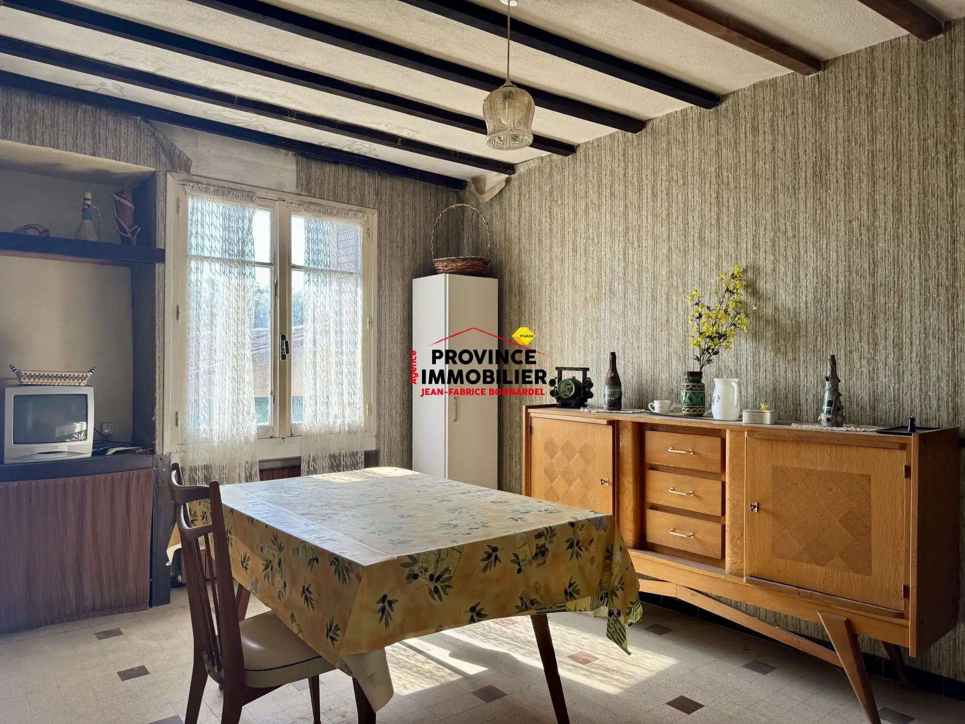 Maison de village à rénover à Sainte-Cécile-les-Vignes - 60 m² avec garage et balcon