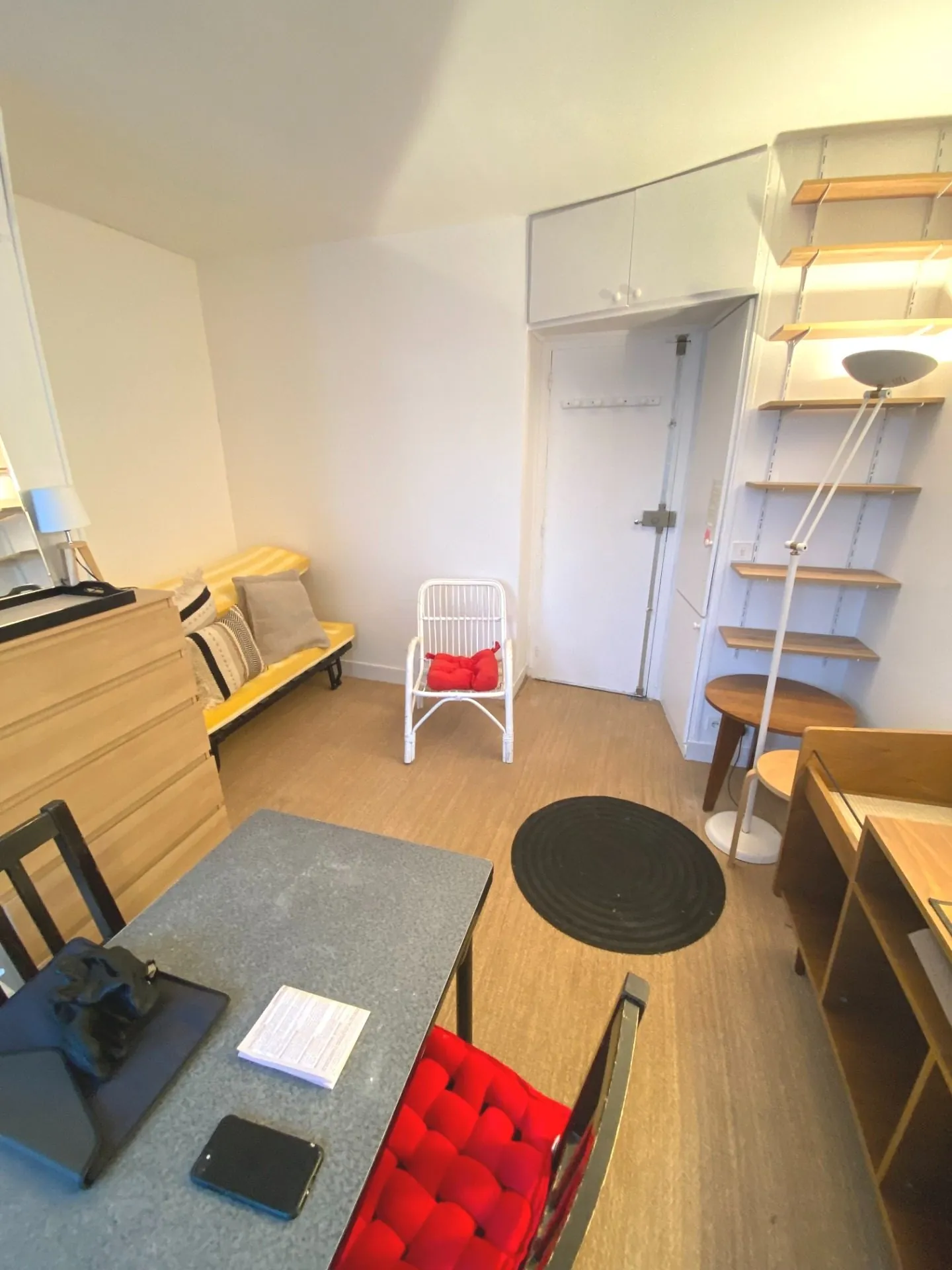 Studio tout confort à Paris 19ème - Dernier étage avec kitchenette