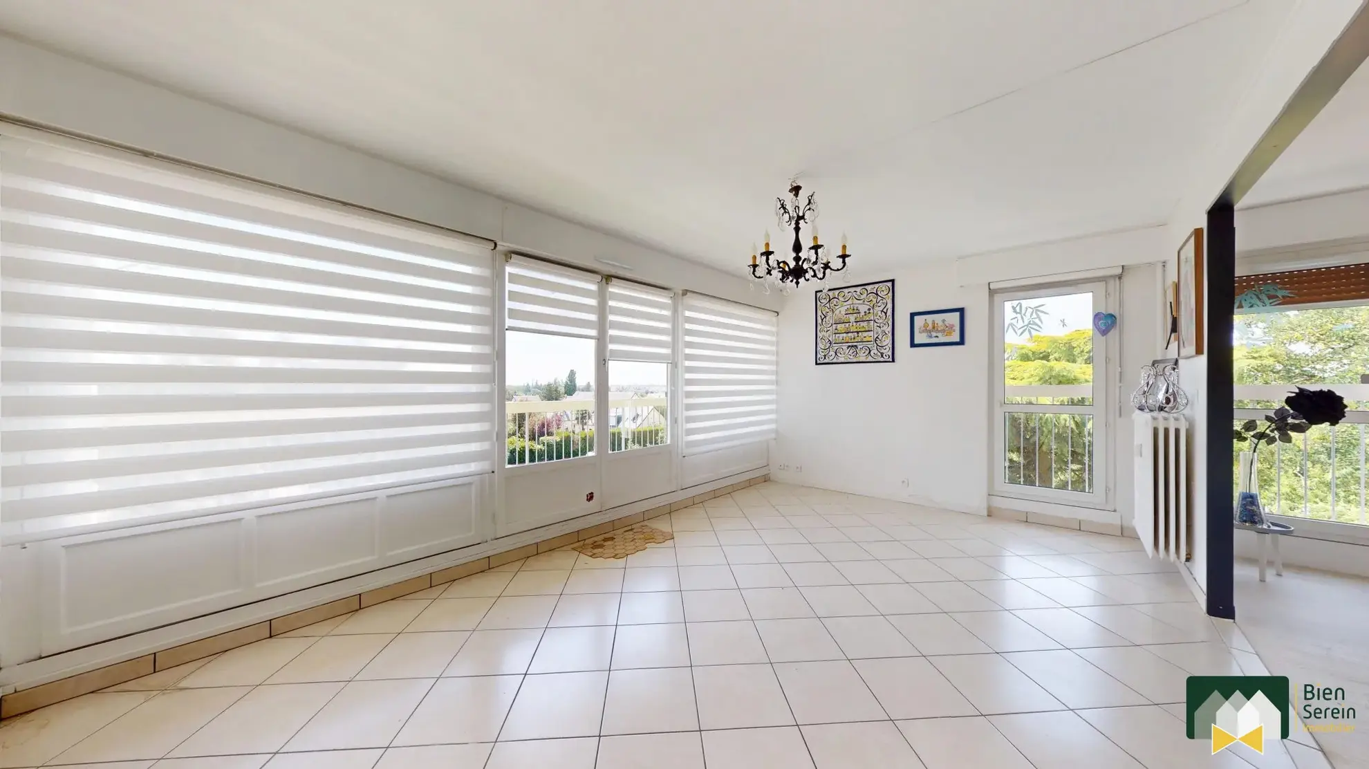 Appartement 4 pièces avec balcon, cave et stationnement à Chartres
