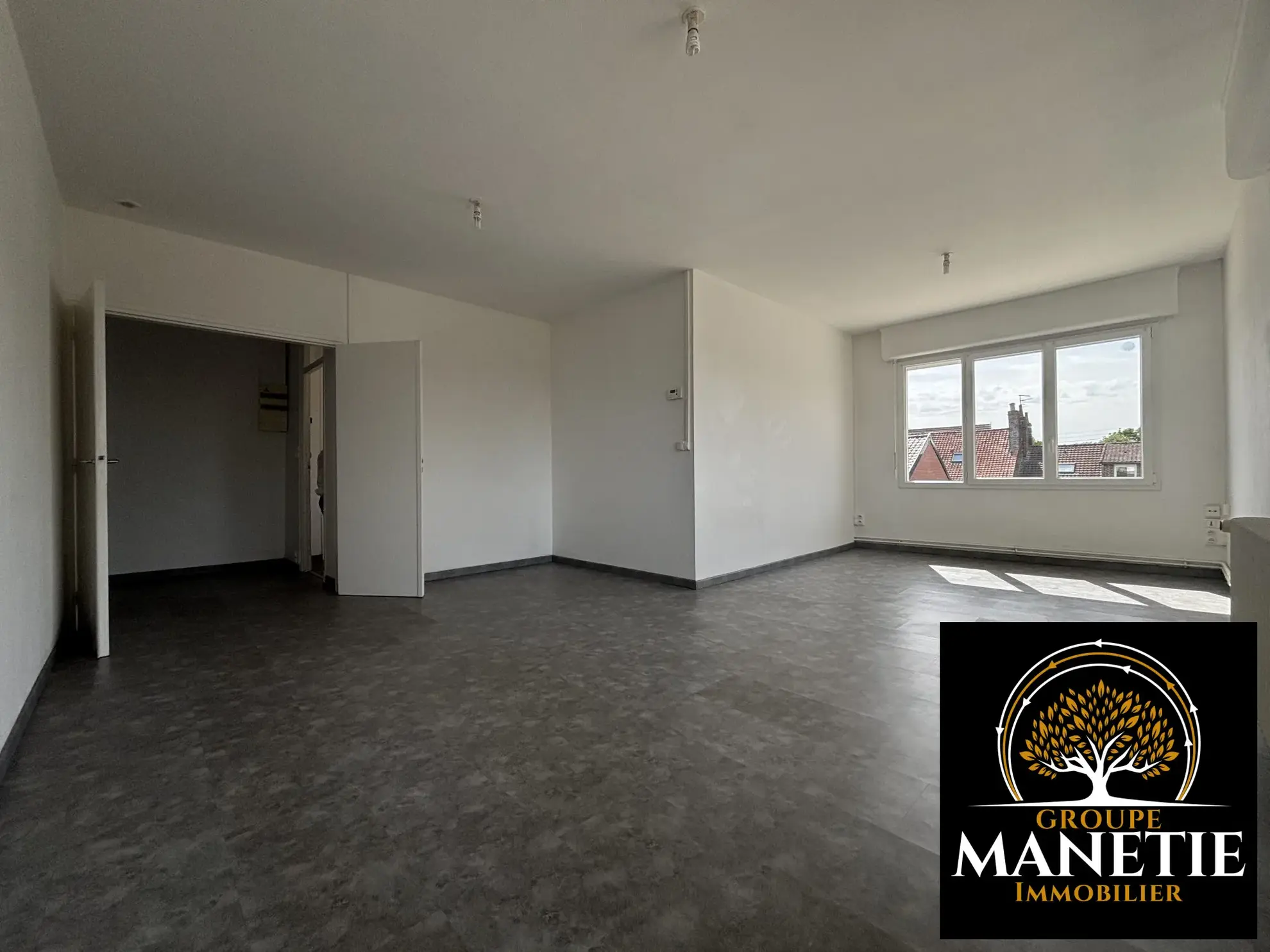 Appartement T4 à vendre à Brebières, proche centre-ville avec terrasse et parking