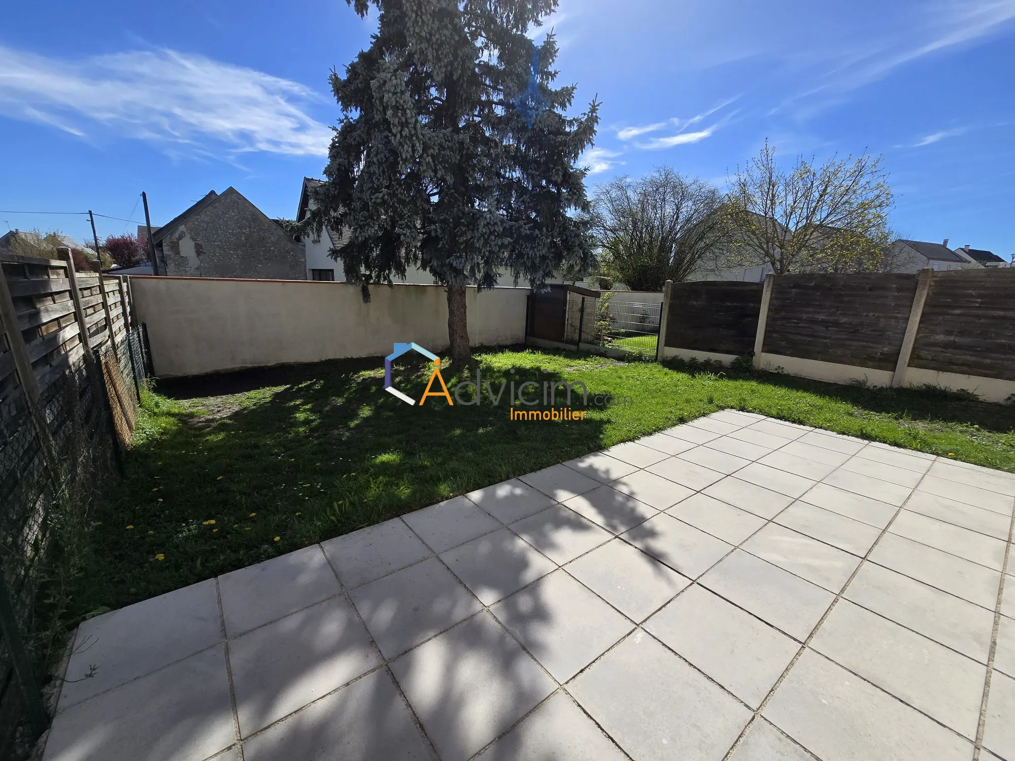 Maison à vendre à Orléans Angenault — 3 chambres, jardin, terrasse exposée sud