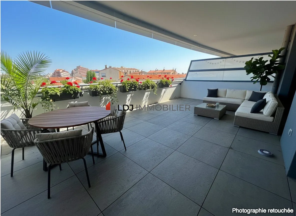 Appartement de standing avec vue mer, piscine et terrasse à Le Barcarès