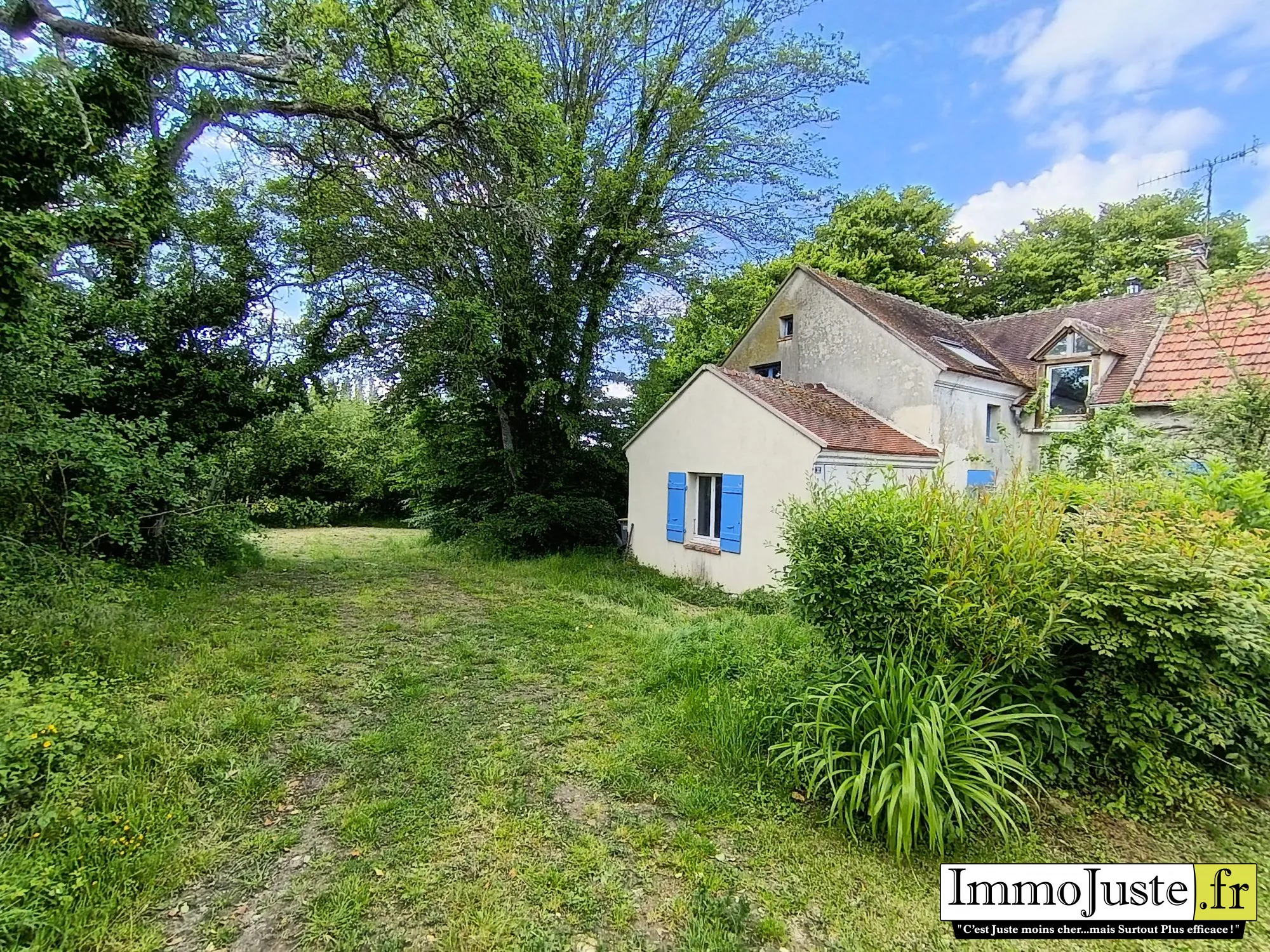 Maison de 155m² avec 5 chambres sur terrain de 4865m² à Beuvardes