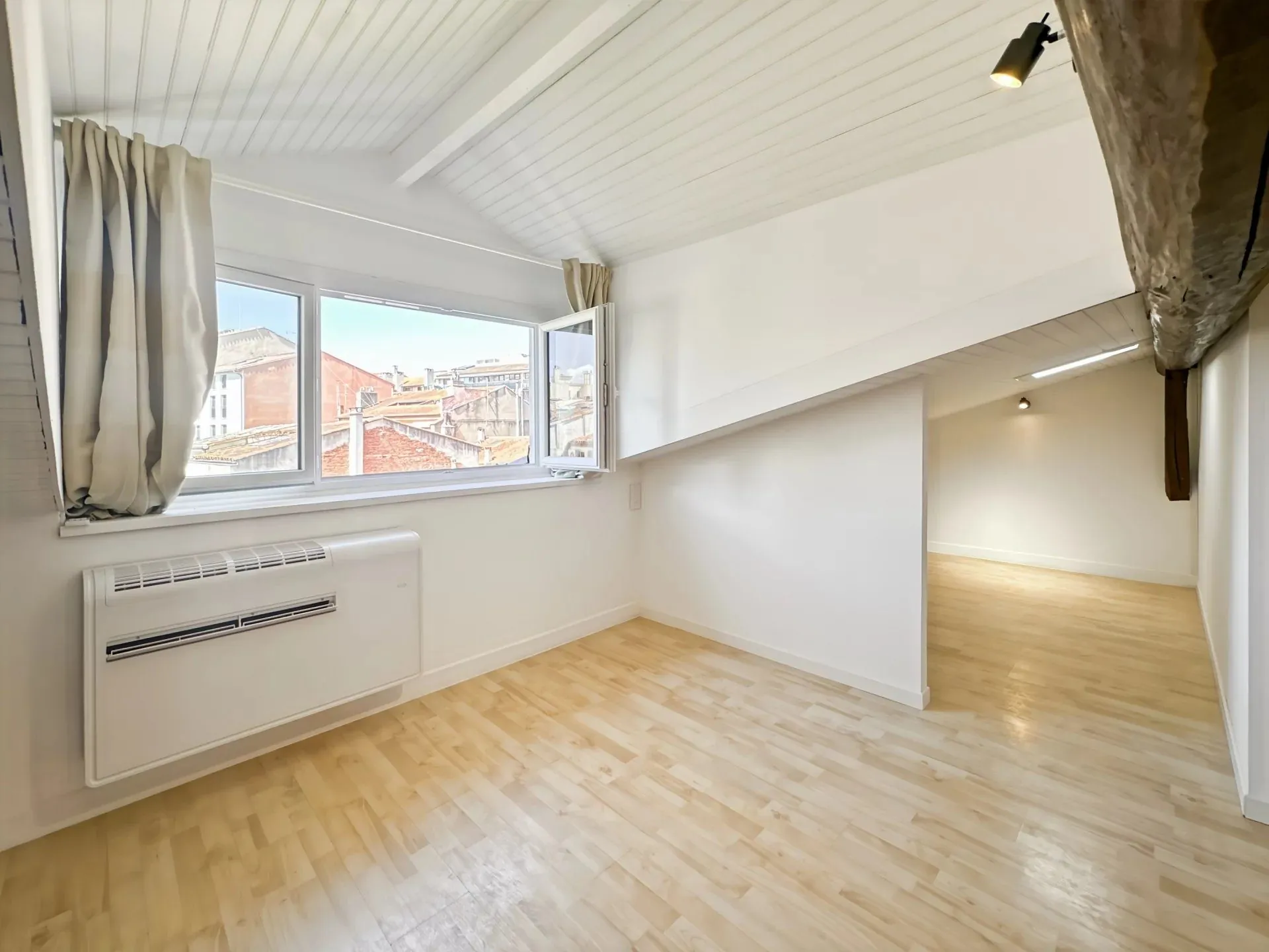 Appartement T1 bis rénové avec vue dégagée à Toulouse Jeanne d'Arc