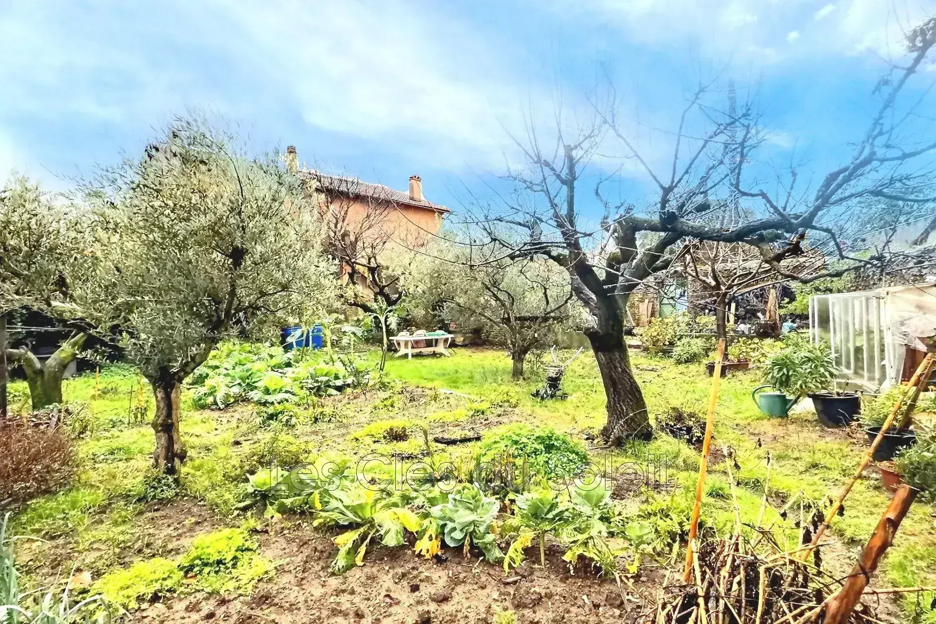 Terrain constructible avec potentiel à Brignoles en centre-ville