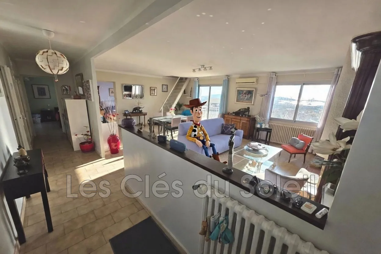 Appartement T4 avec Vue Mer à Toulon, Vue Imprenable sur la Rade