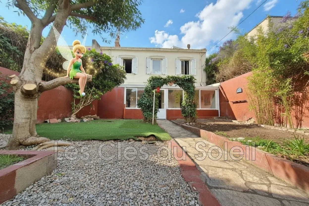 Charmante maison de 90 m² avec dépendance et garage à Toulon proche Champs de Mars