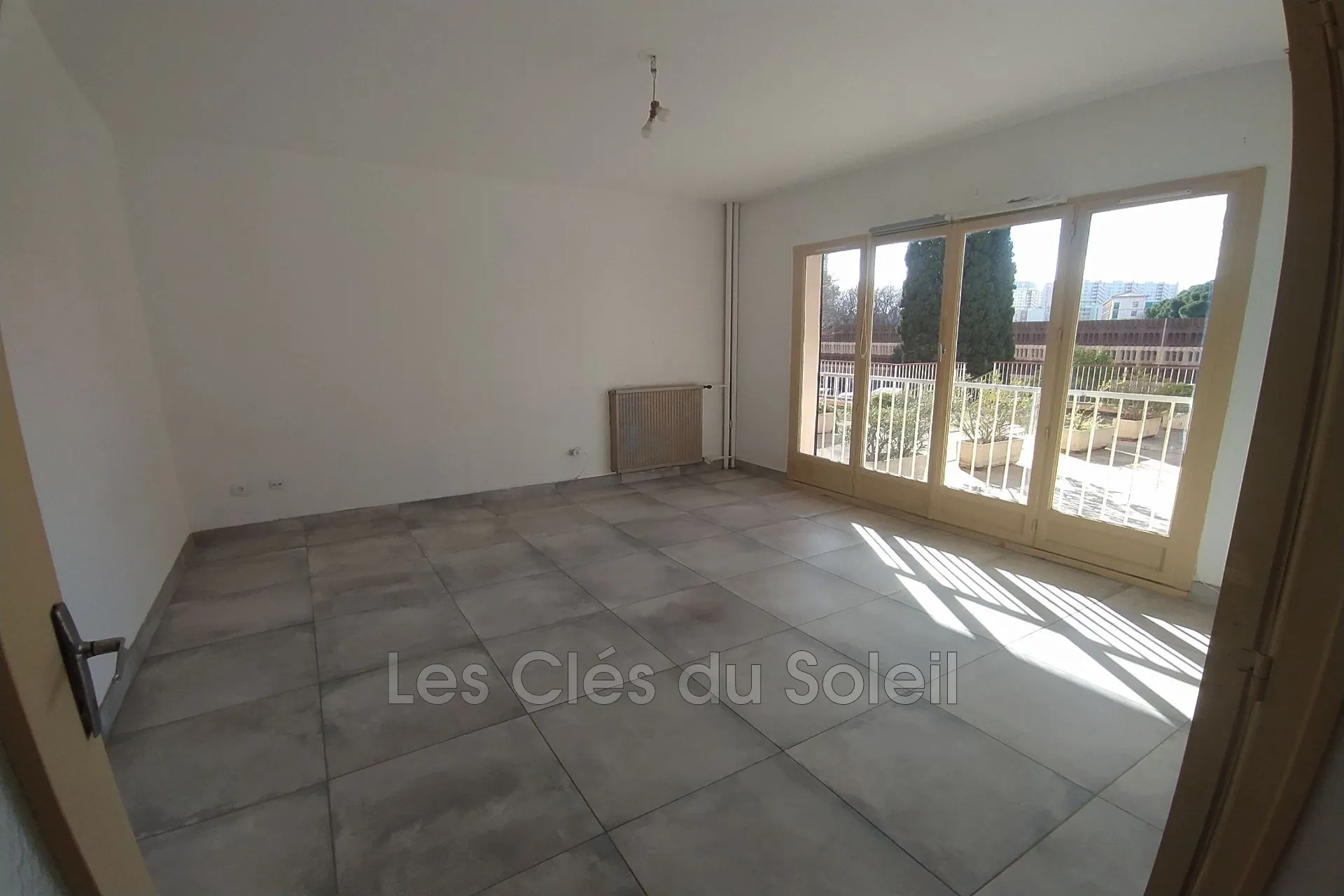 À vendre appartement T3 de 69 m² à Toulon La Rode, calme et lumineux