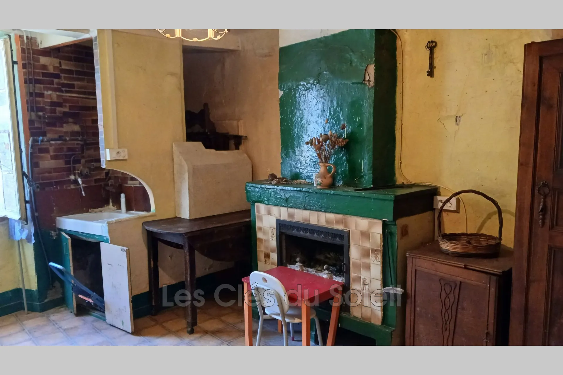 Maison de village à rénover à La Roquebrussanne - Projet personnalisé pour vivre ou investir