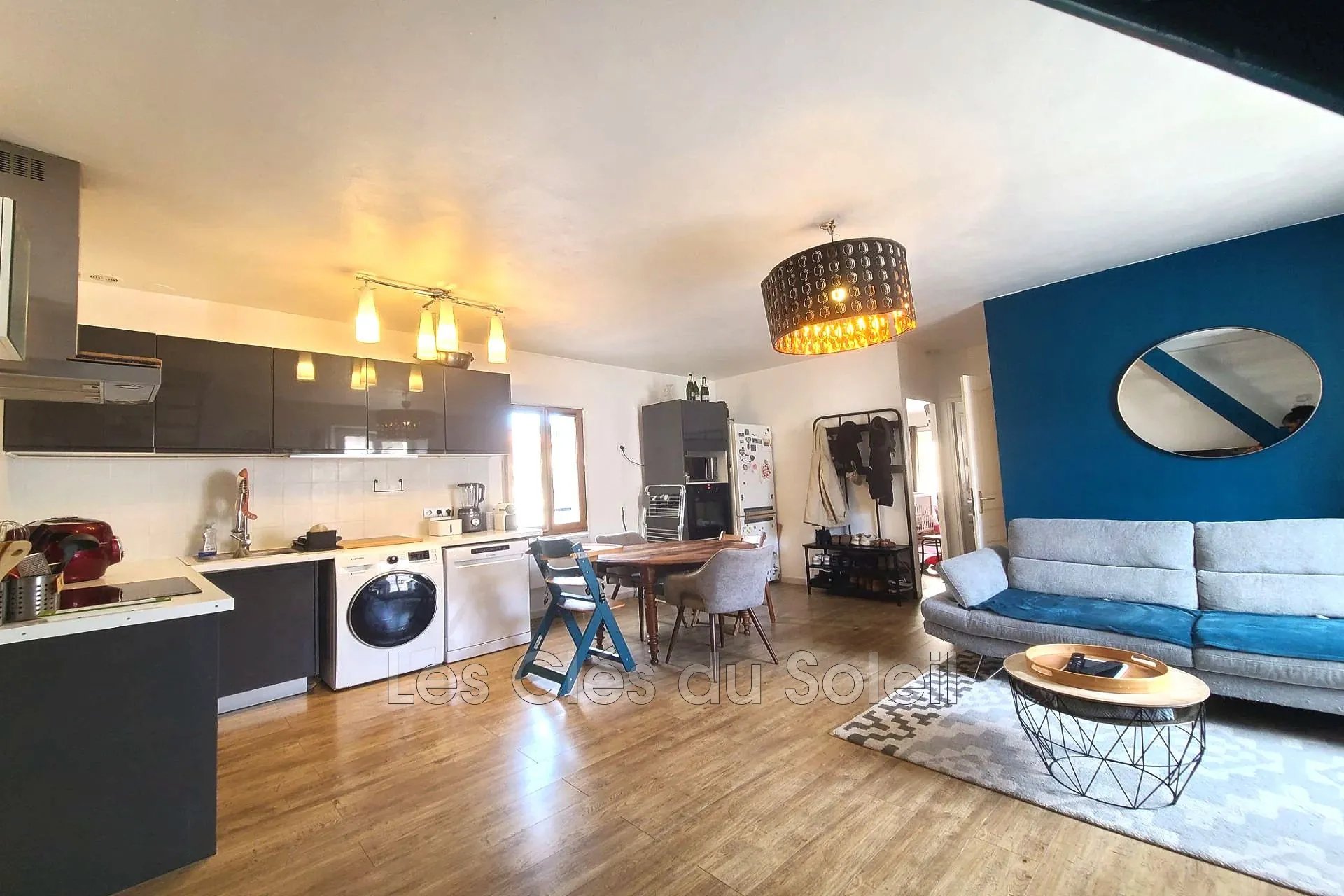 Appartement 4 pièces à Cuers en duplex de 60 m² avec vue citadine