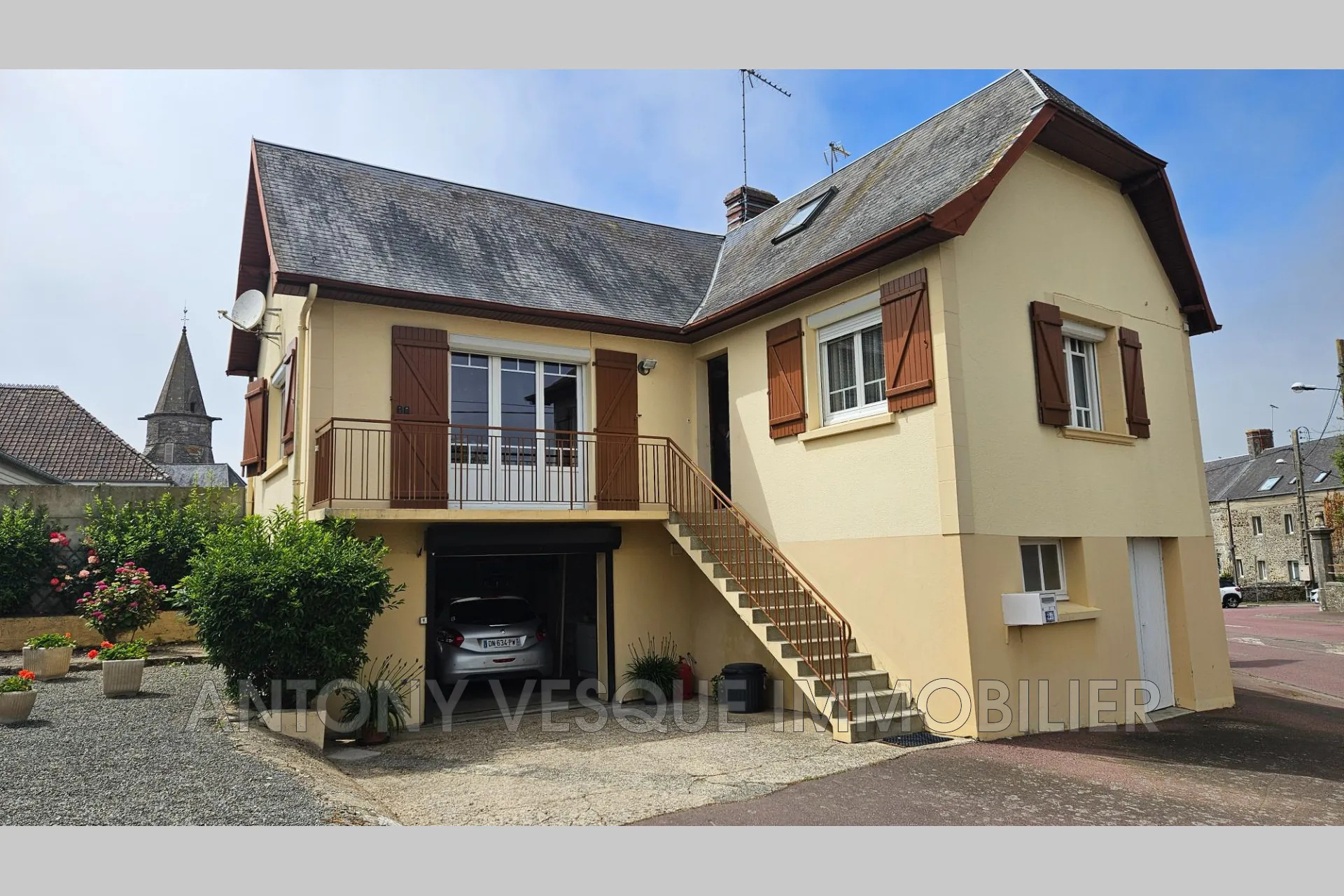 À vendre maison lumineuse avec hangar et terrasse à Gouville-sur-Mer