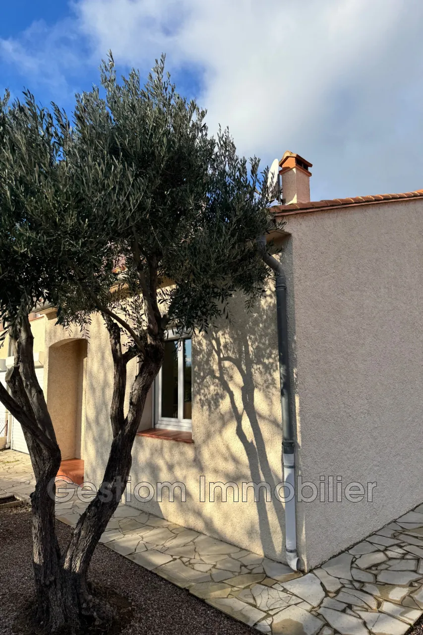 Villa 3 pièces à Toulouges de 91 m² avec jardin et garage