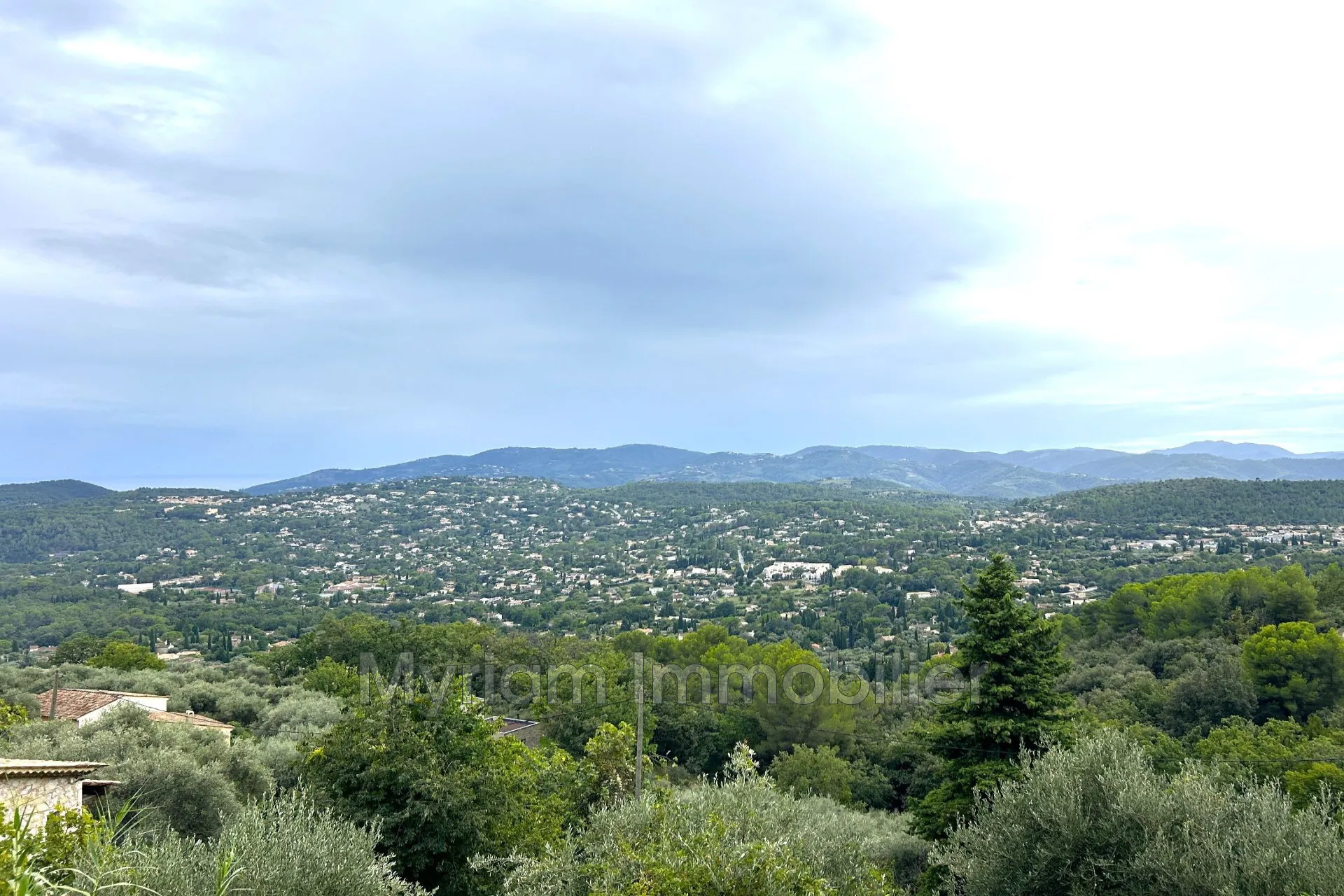 Maison de village de 41 m² à Speracès avec vue mer, terrasse et parking 