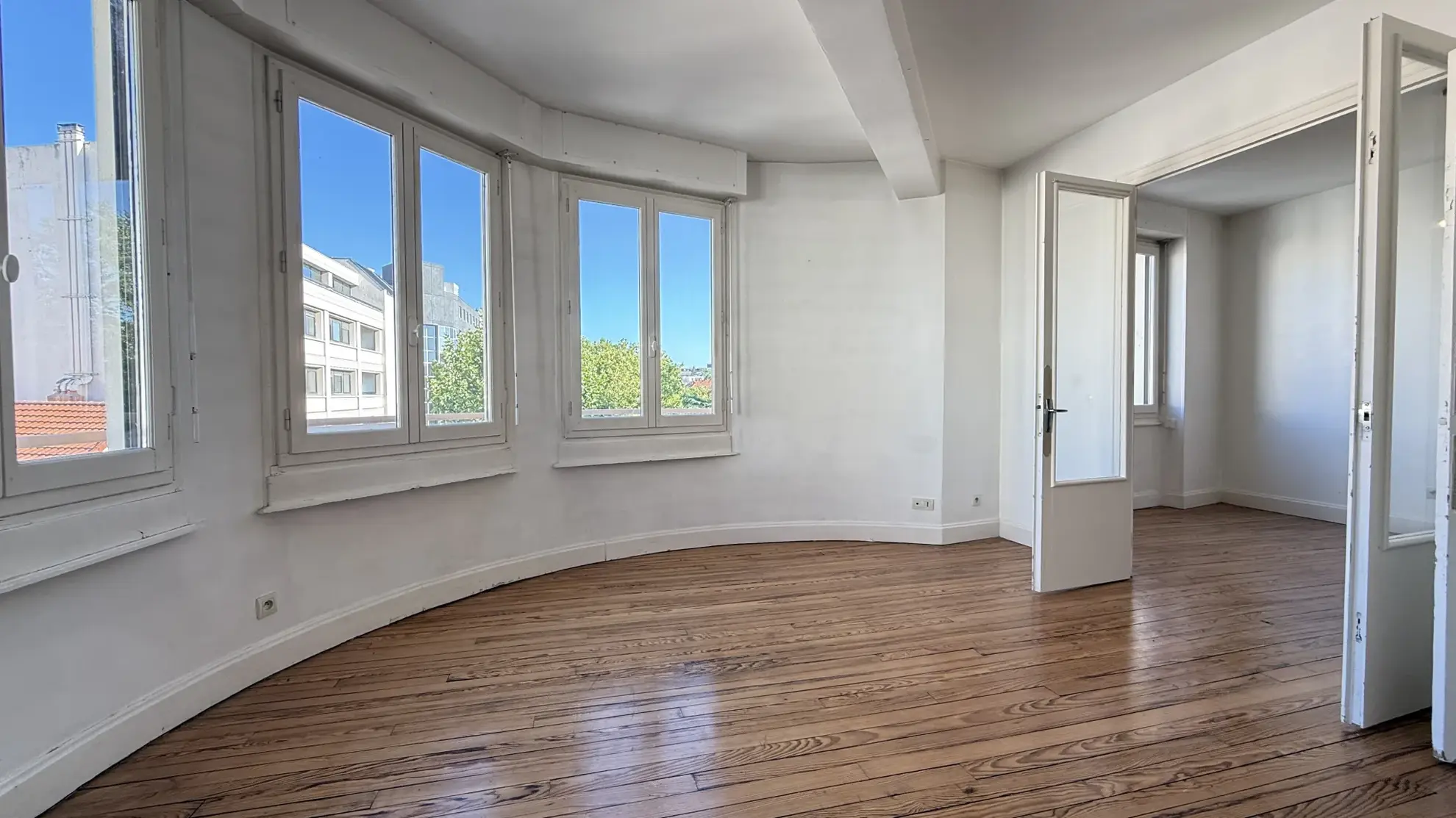Appartement T4 lumineux à vendre au centre-ville de Clermont-Ferrand avec Vue sur le Puy-de-Dôme