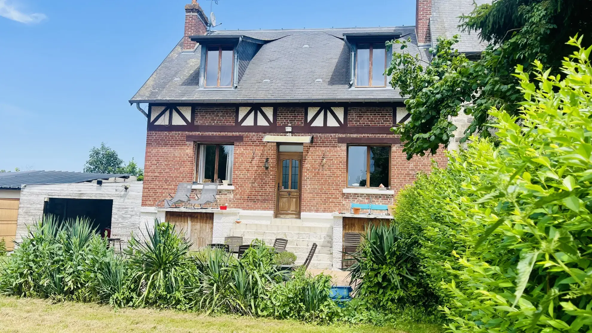Belle maison de village avec grand terrain au bord de l’Oise à Quierzy