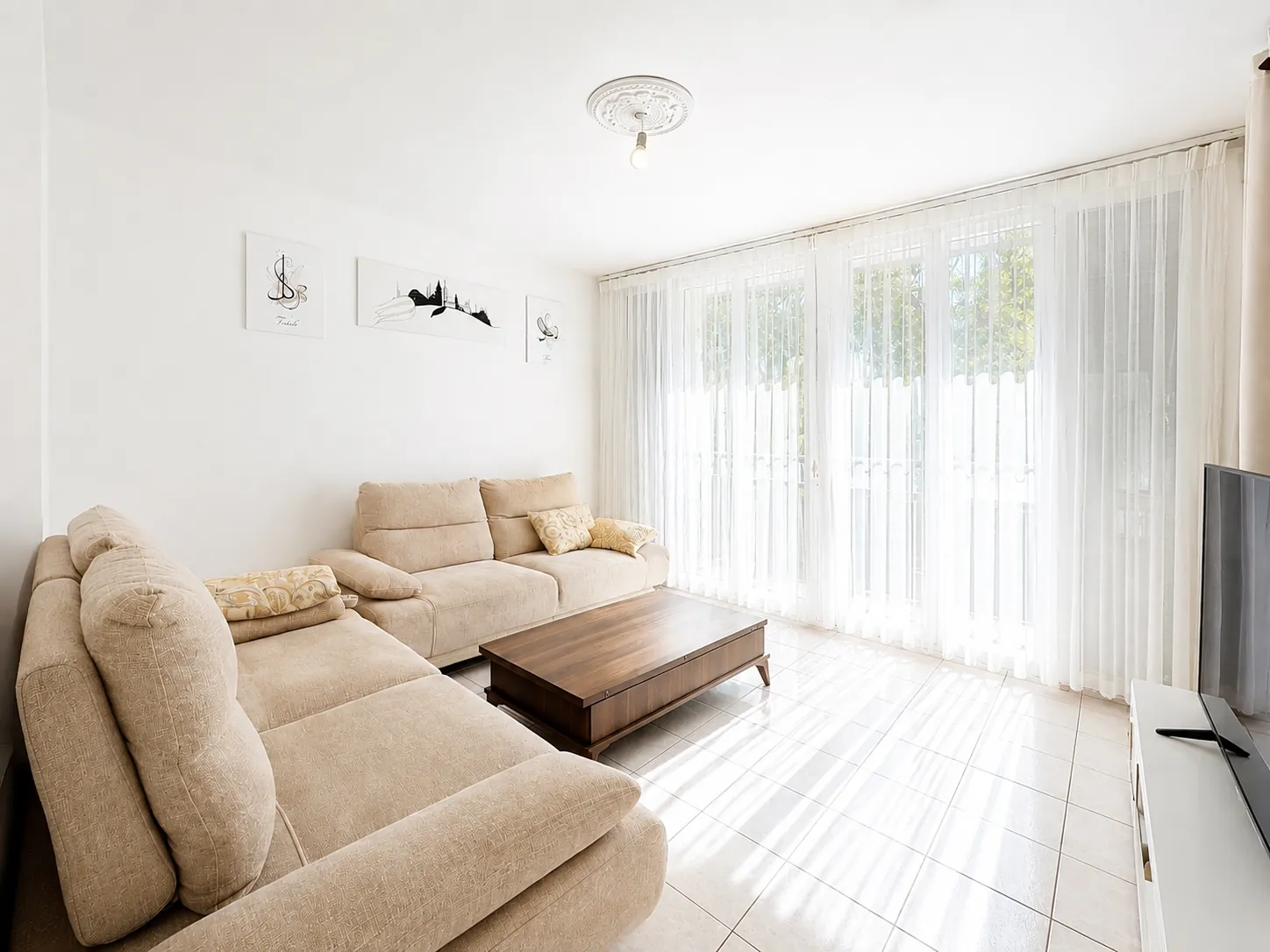Appartement T4 lumineux de 72 m² à Saint-Priest avec parking et cave