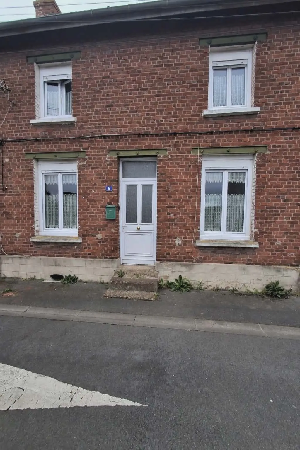 Maison à rénover de plus de 82 m2 avec jardin et dépendances à Isbergues (62)