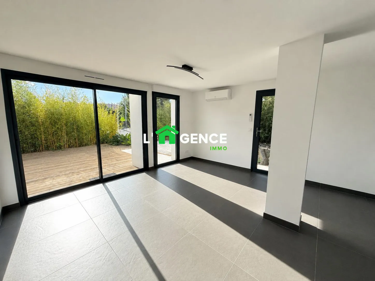 Appartement 53 m² avec jardin, terrasse, parking sécurisé à Martigues Ferrière
