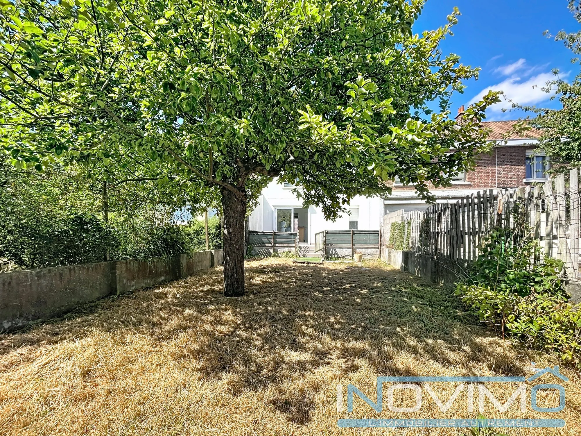 Maison à vendre à Coudekerque-Branche avec 4 chambres et jardin ensoleillé