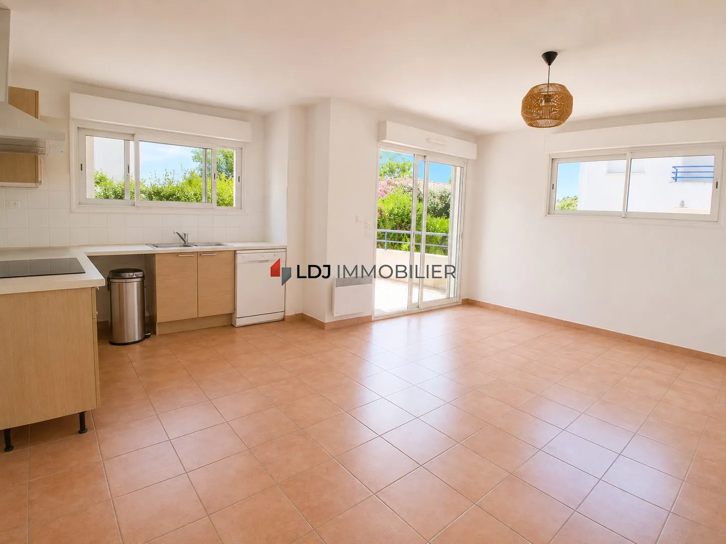 Appartement T3 avec terrasse et parking à Perpignan Sud