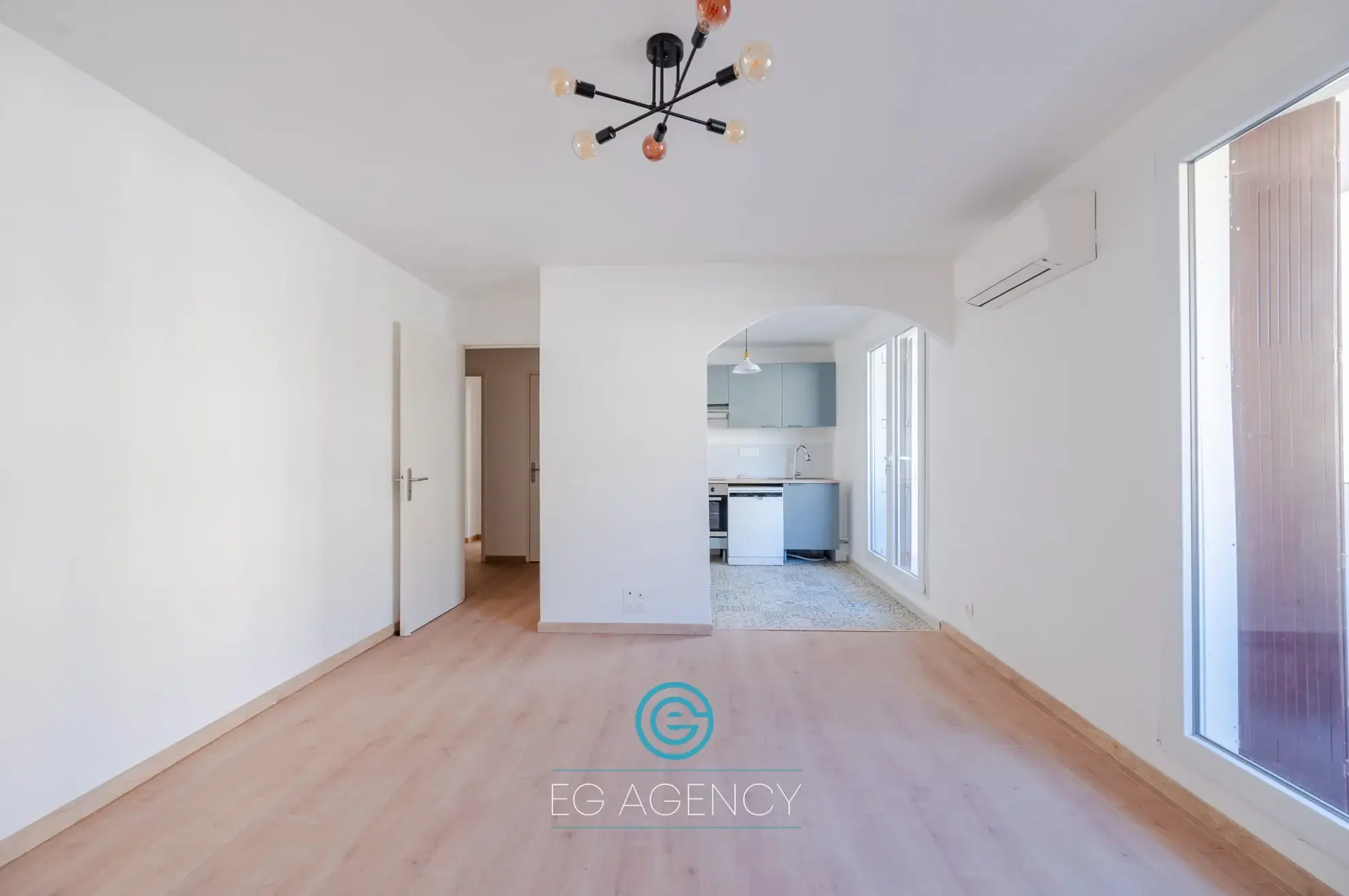 Appartement T2 rénové avec balcon et cave à Marseille 13002