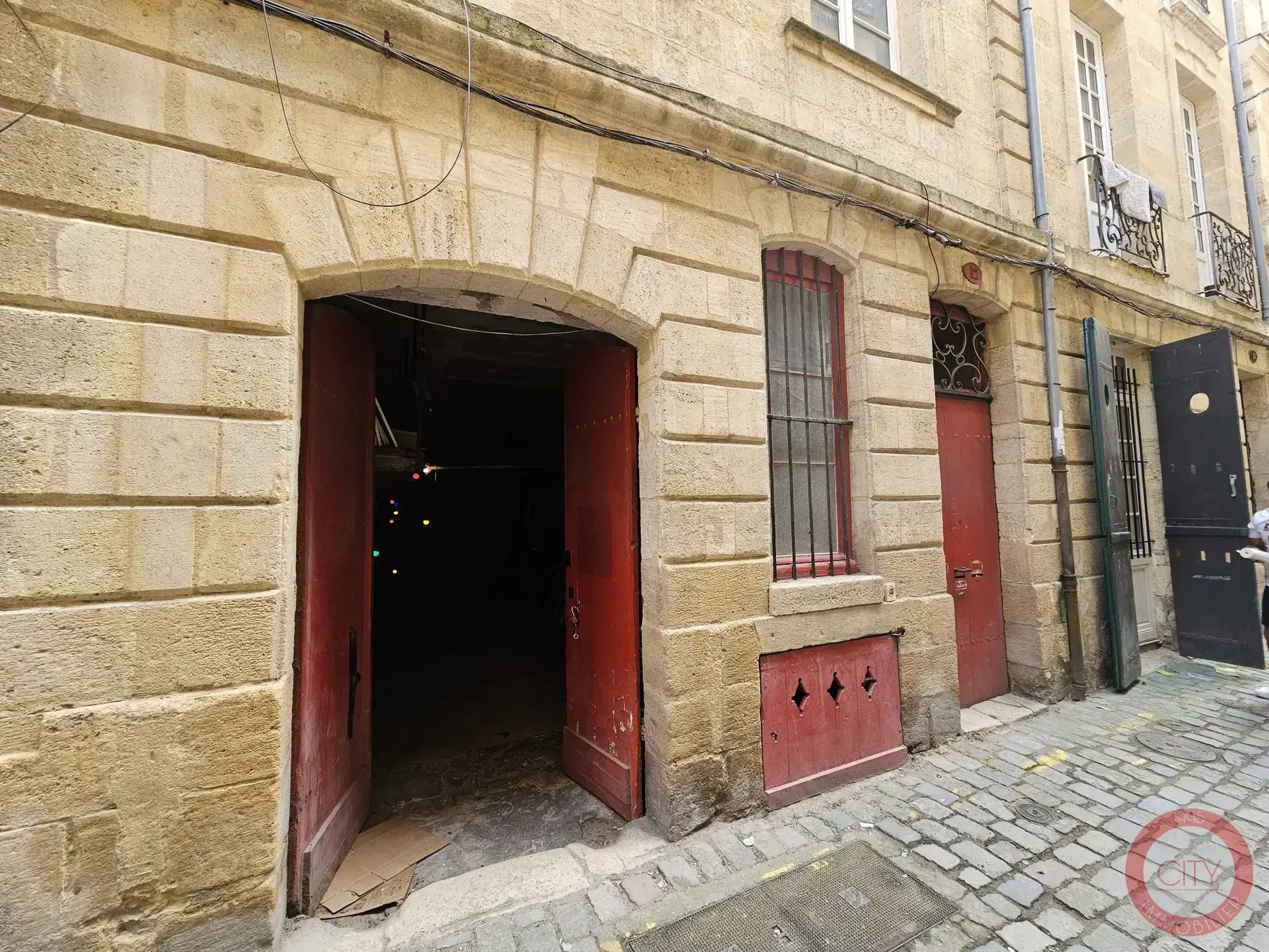 Local commercial à Bordeaux Saint-Michel - 43 m² à Rénover