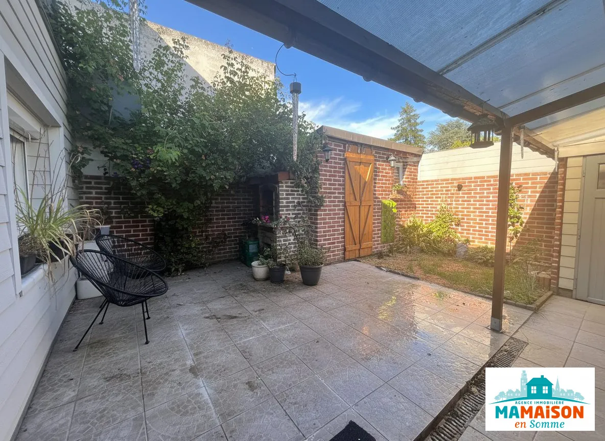 cour Maison de 96 m² à Corbie avec autonomie de plain-pied et cour verdoyante