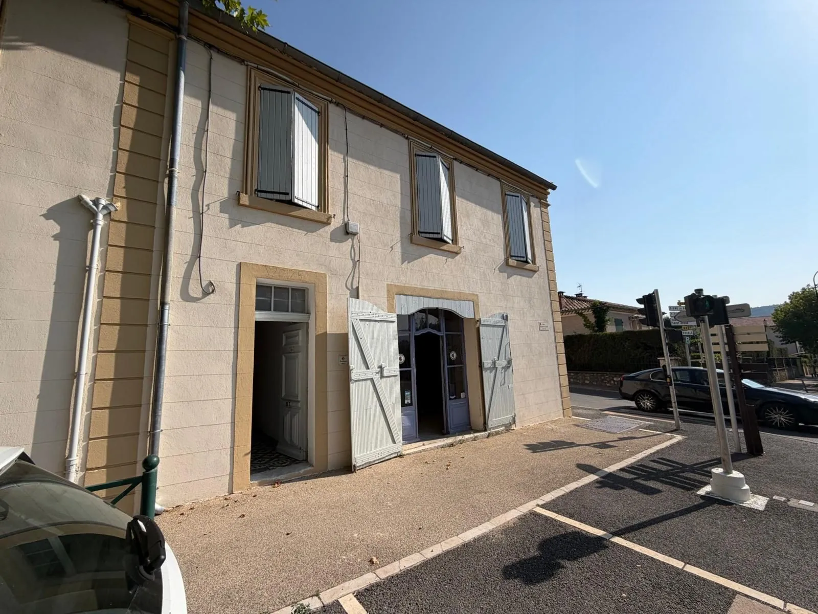 Local commercial à vendre à Volonne, 74 m², emplacement stratégique