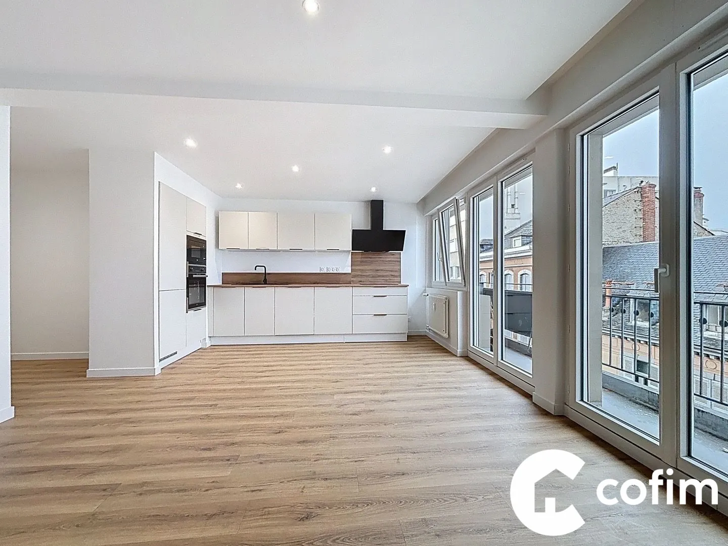 Bel appartement T3 rénové de 73 m² à Tarbes avec balcon et cave