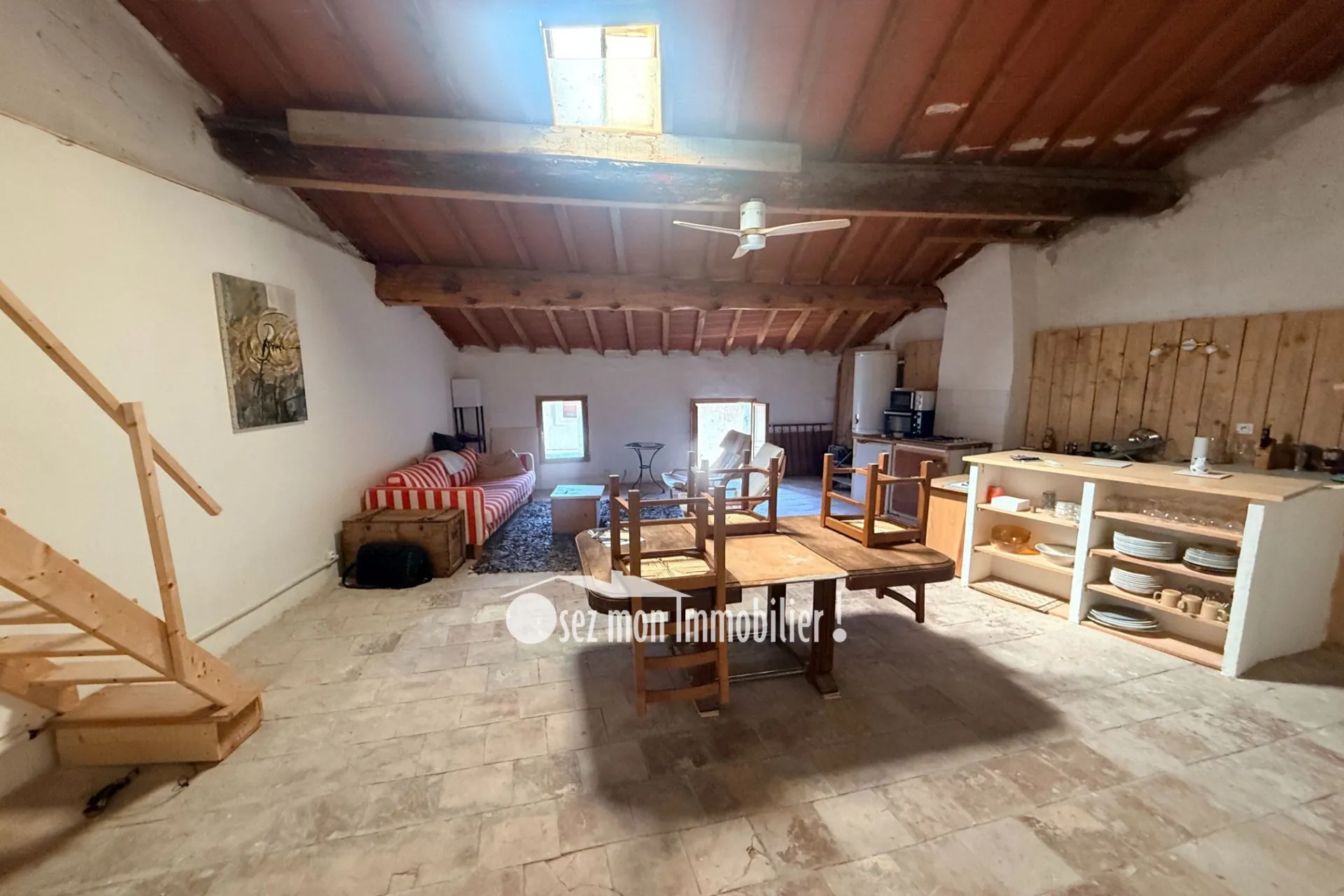 Maison de village à rénover à Ornaisons – 96 m² avec loft et 3 chambres